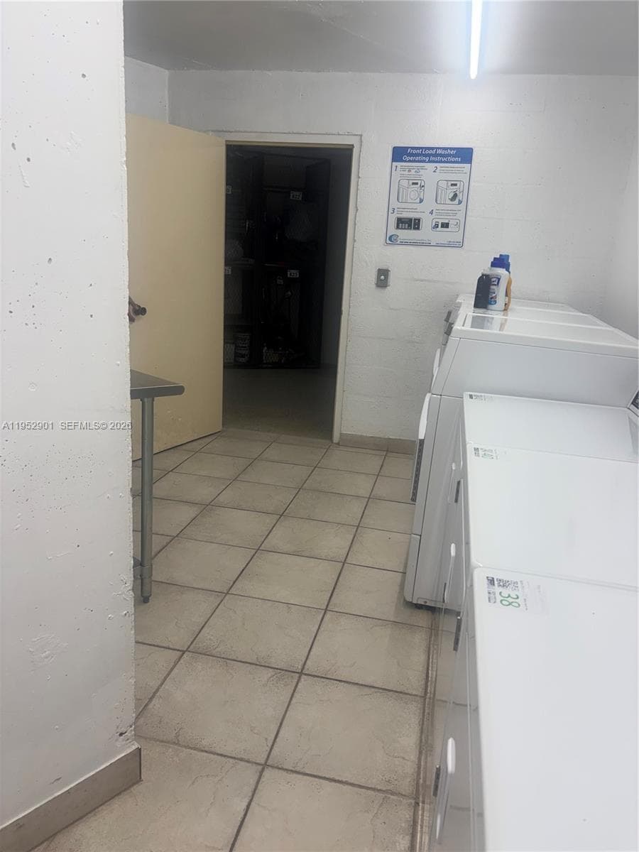 BEHIND THE LAUNDRY IS THE STORAGE ROOM -LOCK BOX