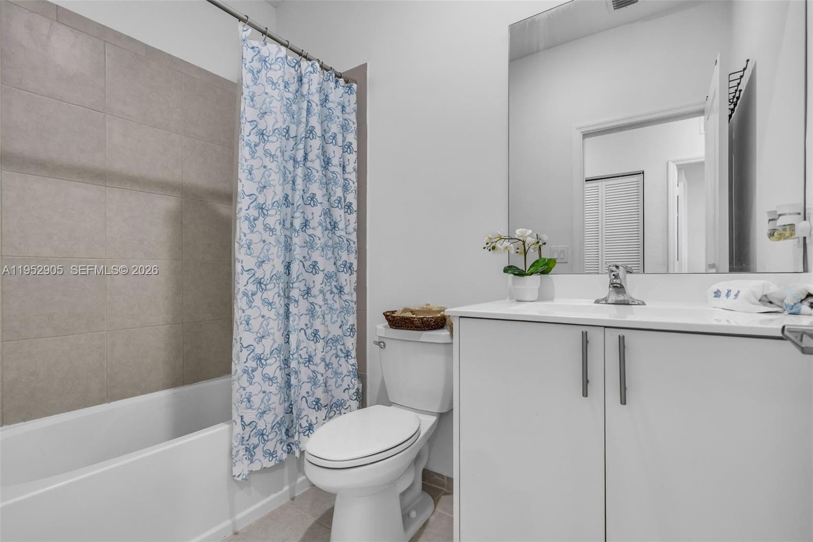 Second Bathdroom