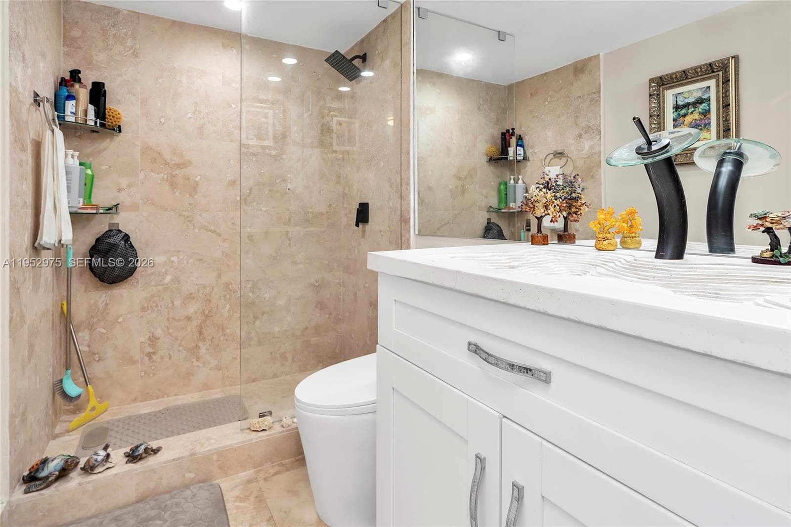 PLAZA TOWERS · #1709 in Hallandale Beach - Photo 17