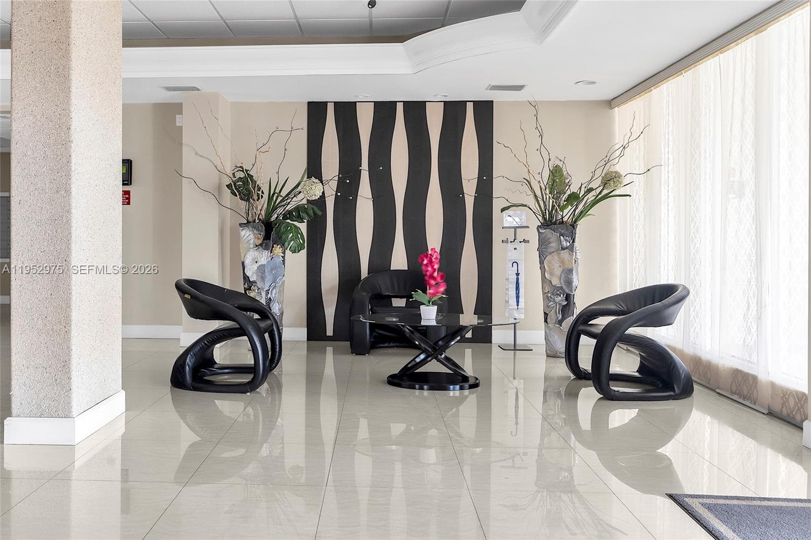 PLAZA TOWERS · #1709 in Hallandale Beach - Photo 3