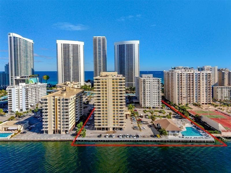 PLAZA TOWERS · #1709 in Hallandale Beach - Photo 24