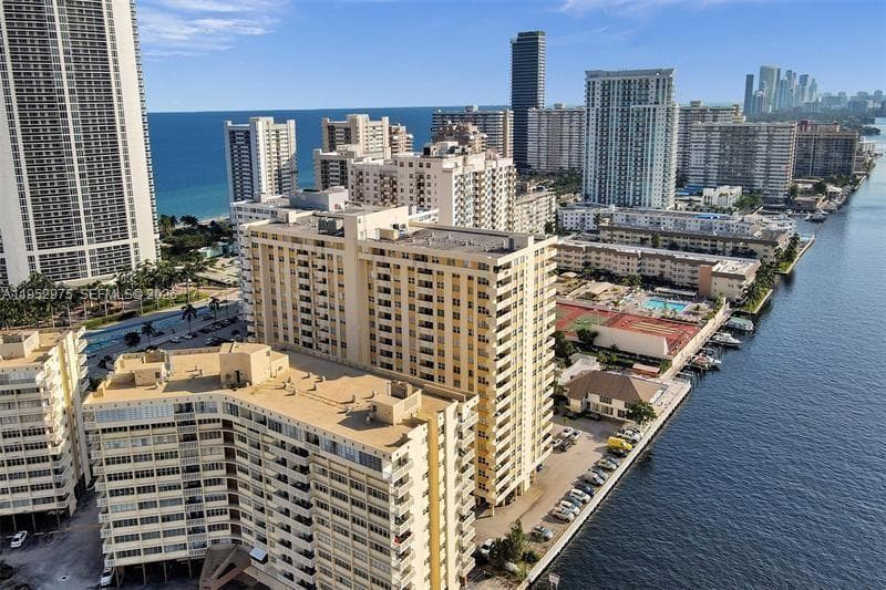 PLAZA TOWERS · #1709 in Hallandale Beach - Photo 25
