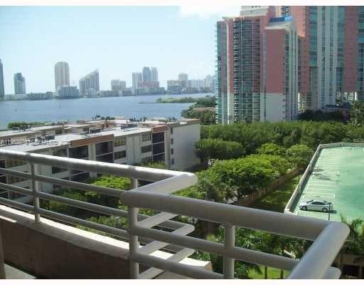 PARC CENTRAL · #914 in Aventura - Photo 2