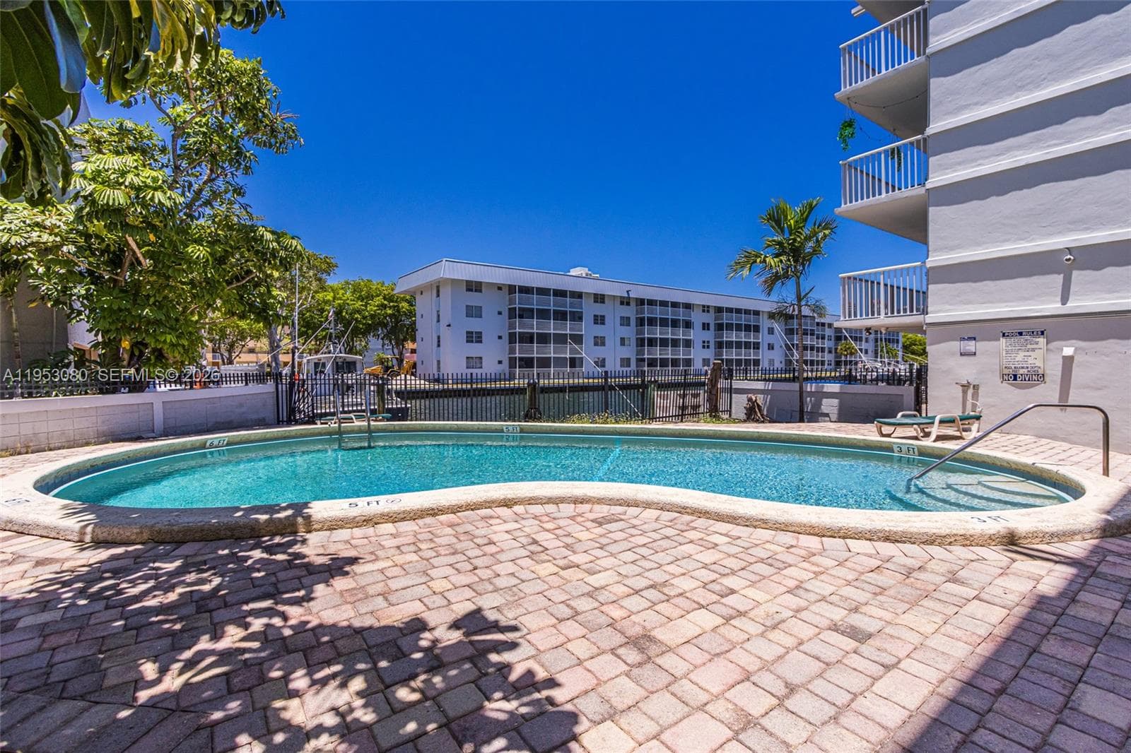 Sunshores · #309 in North Miami Beach - Photo 4