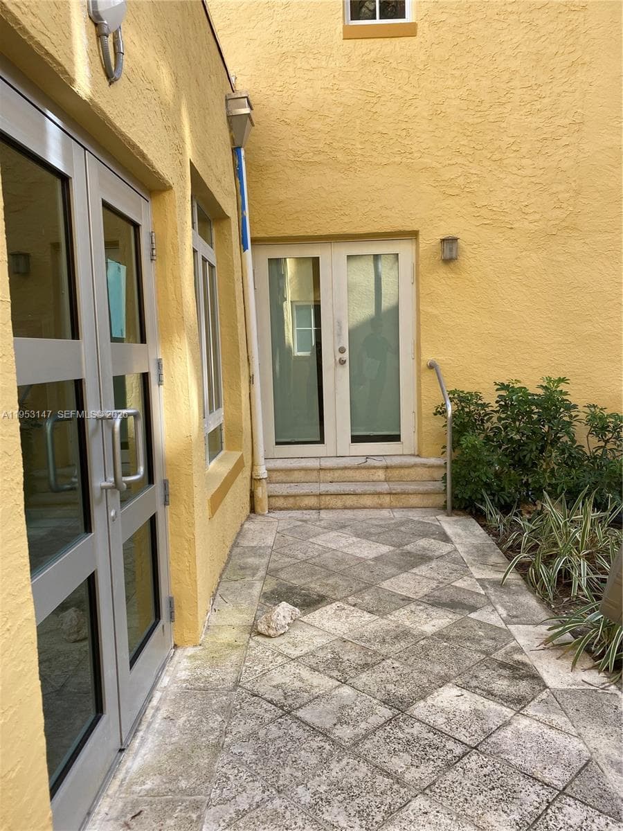THE HABANA CONDO · #102 in Miami Beach - Photo 17
