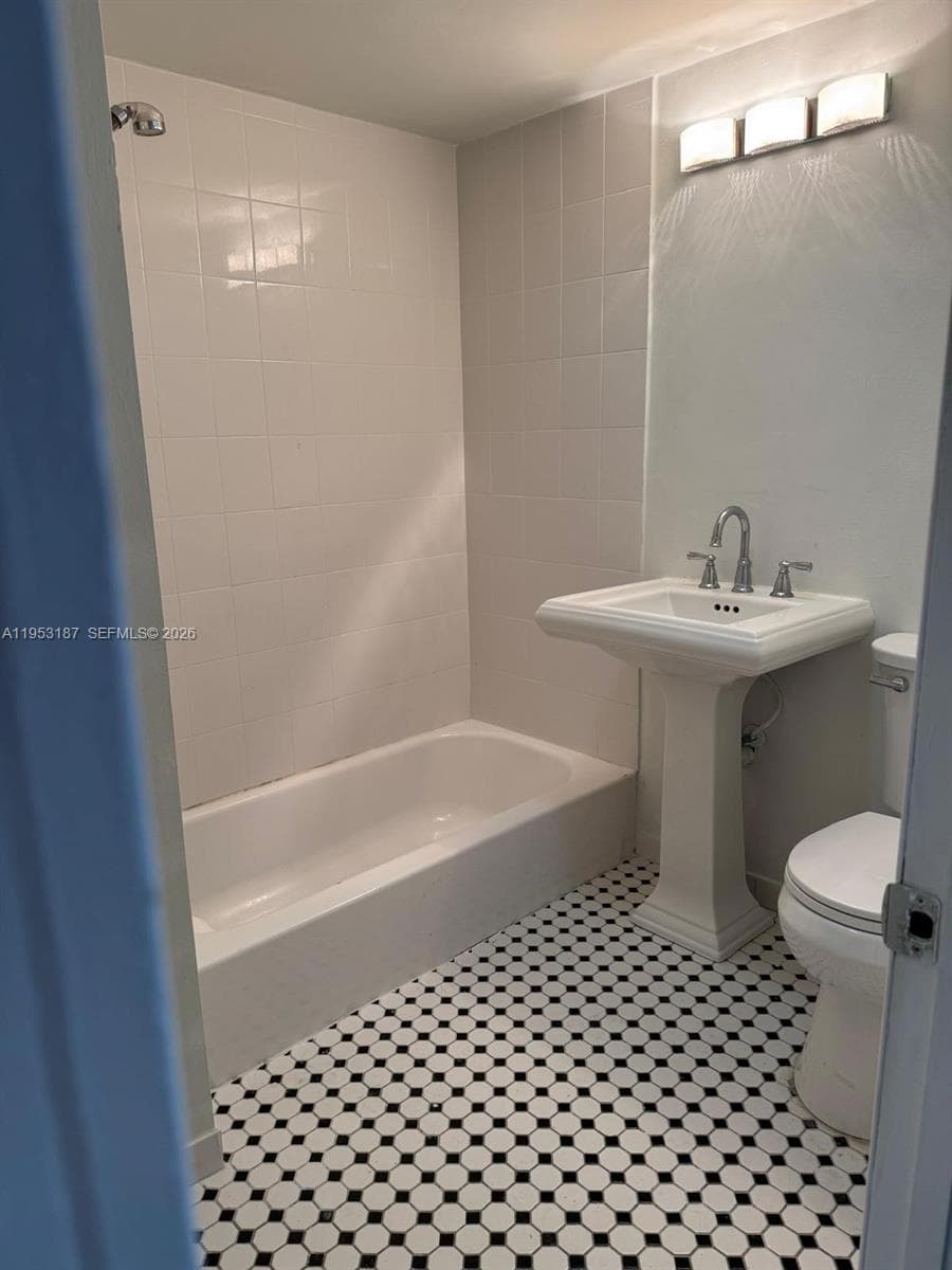 1614 Jefferson Ave · #2 in Miami Beach - Photo 3