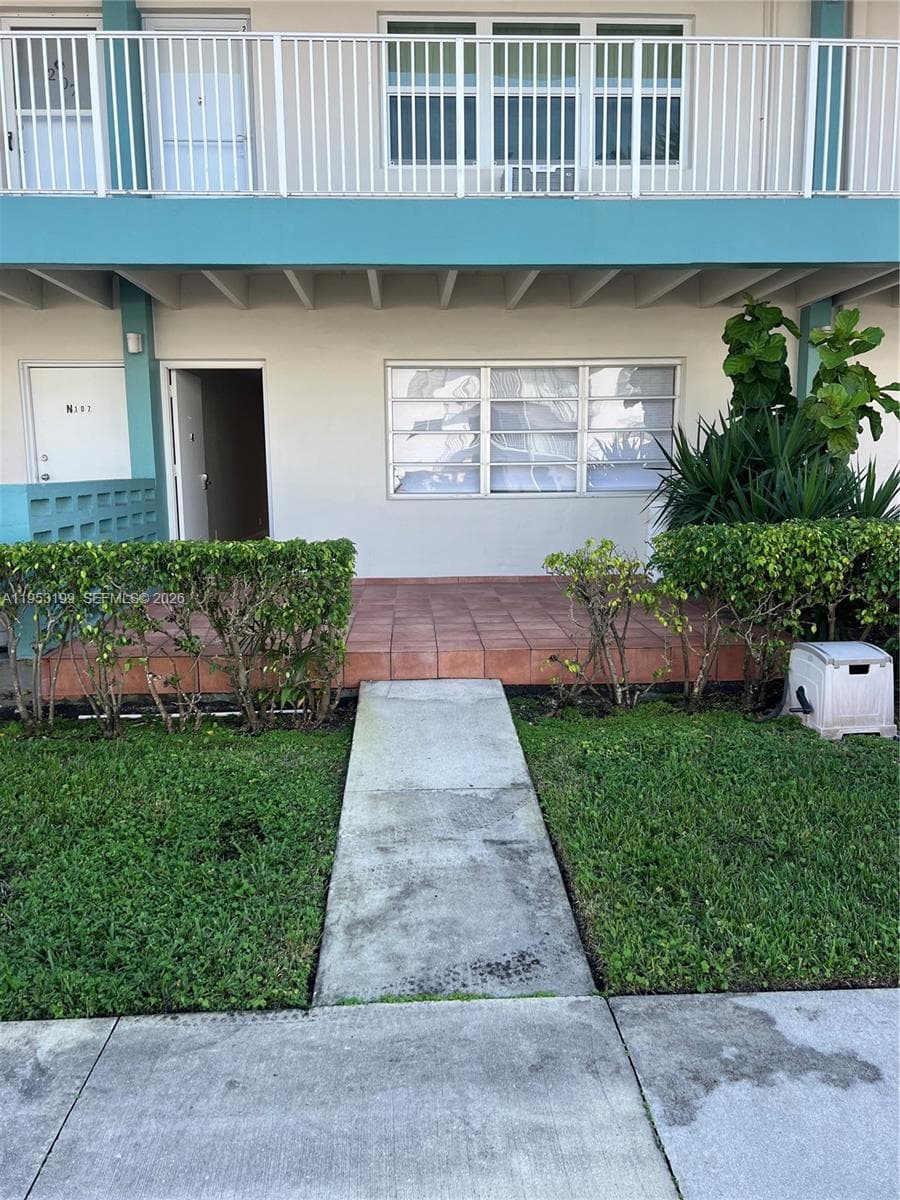 EASTERN SHORES PALO ALTO · #N-106 in North Miami Beach - Photo 2