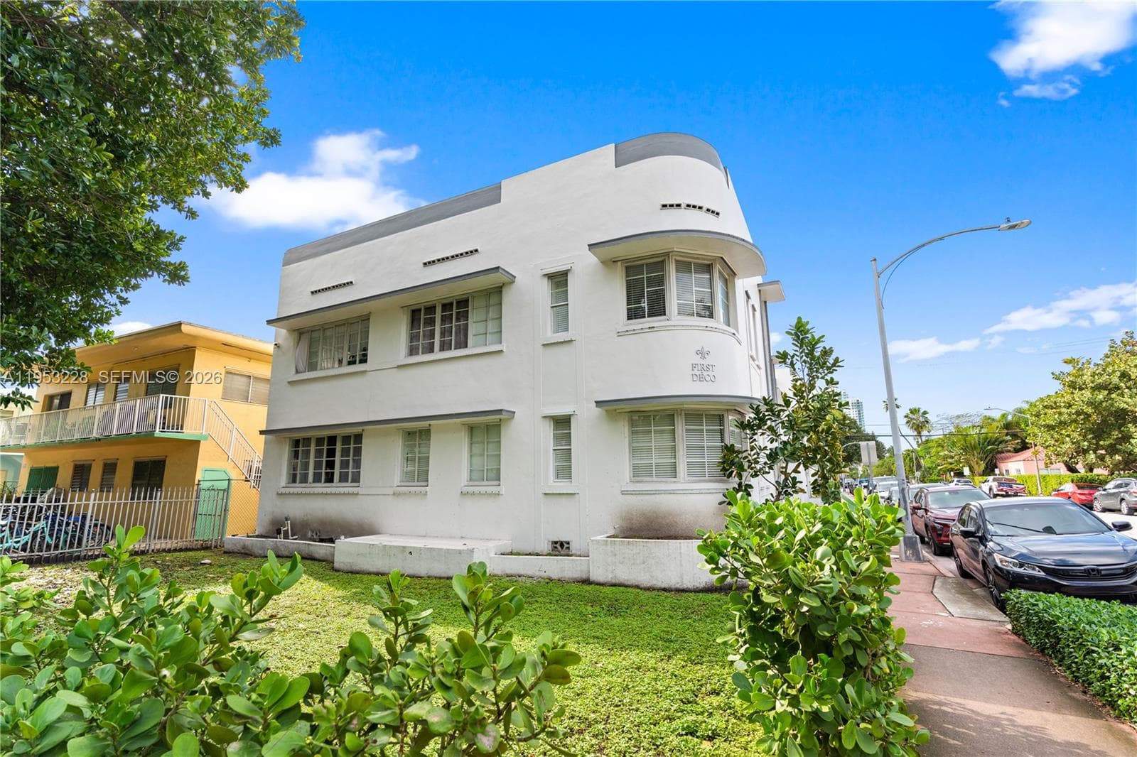 FIRST DECO CONDO · #102 in Miami Beach - Photo 17