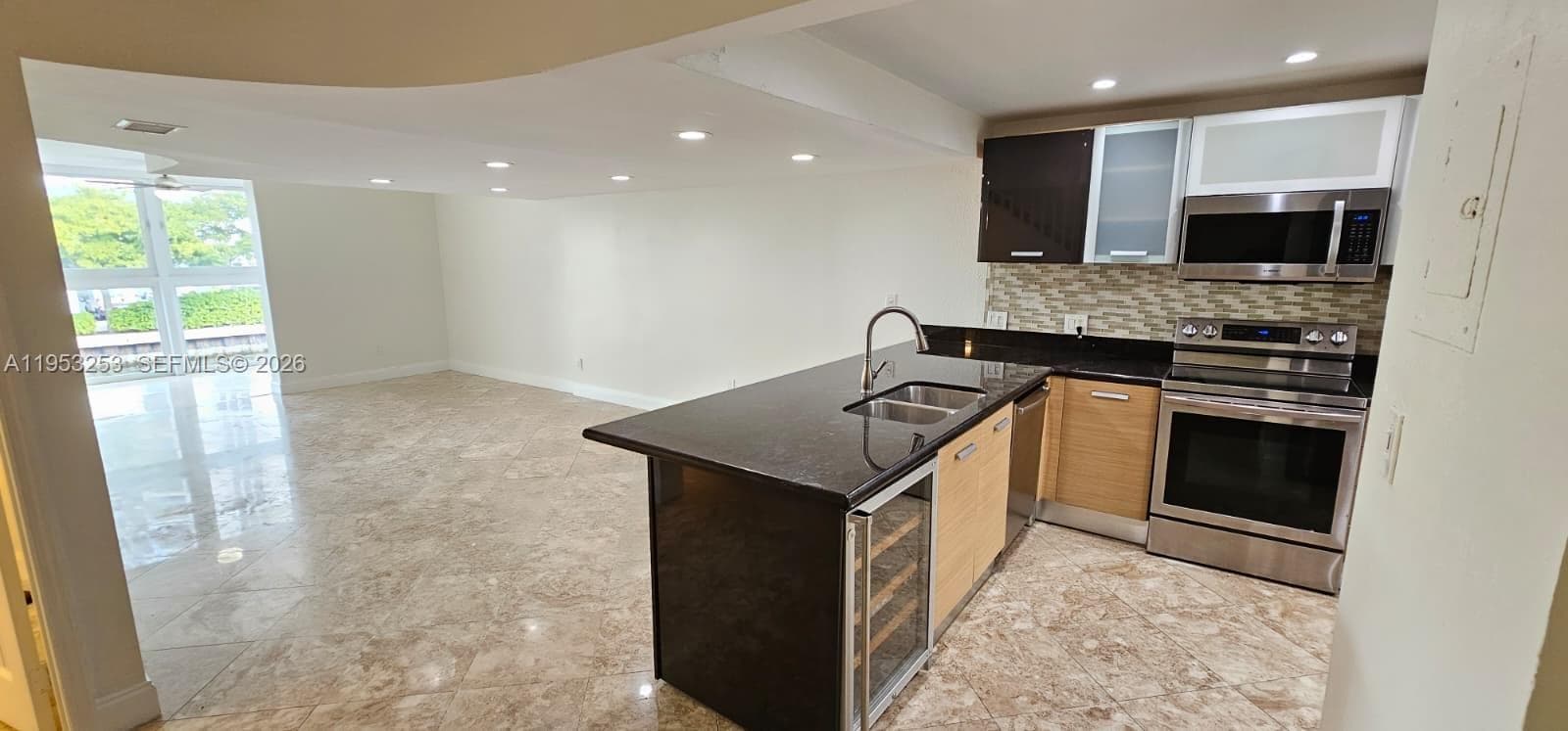 SANDPIPER CONDO · #32 in North Miami Beach - Photo 3