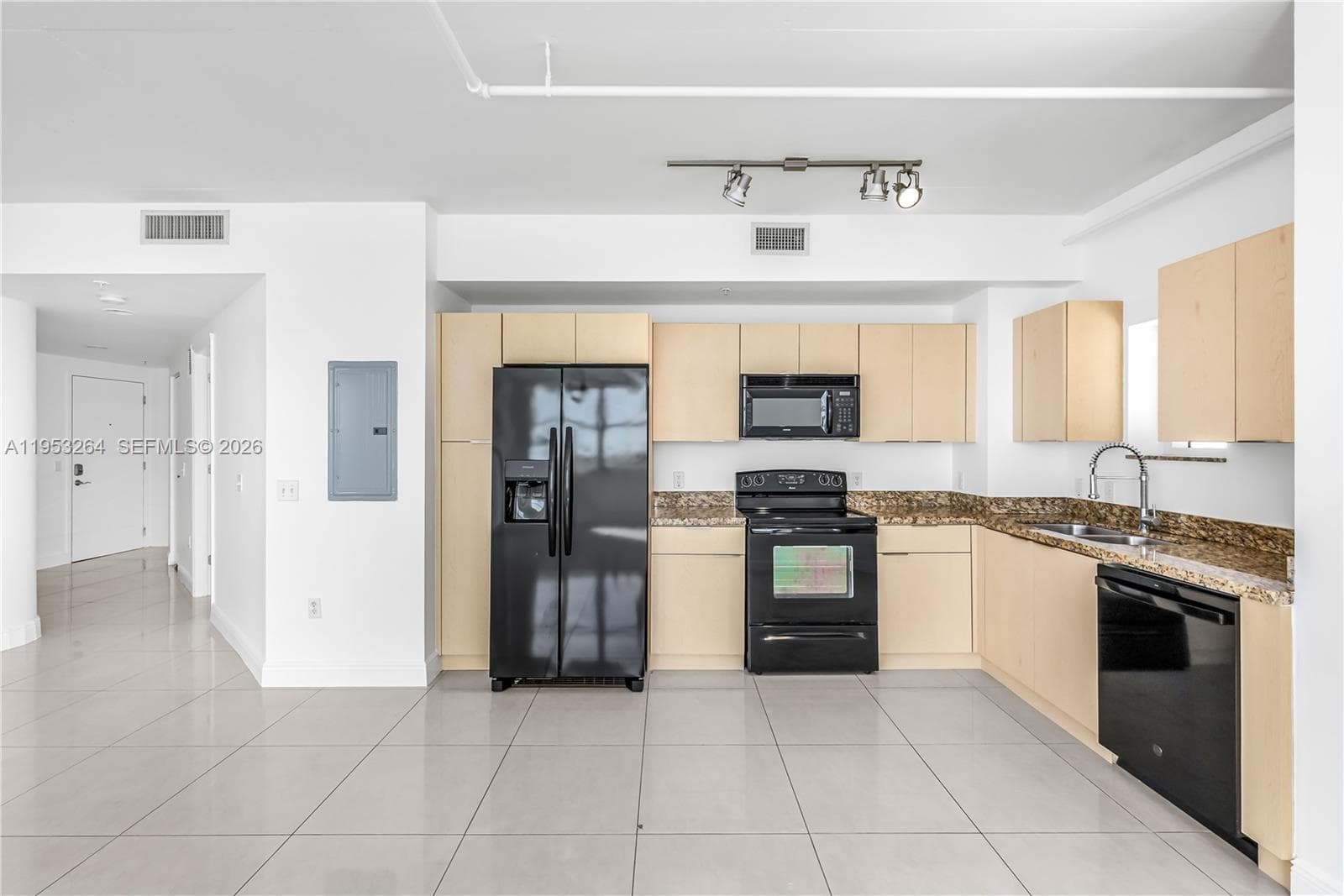 MIDTOWN LOFTS CONDO · #601 in Miami - Photo 20