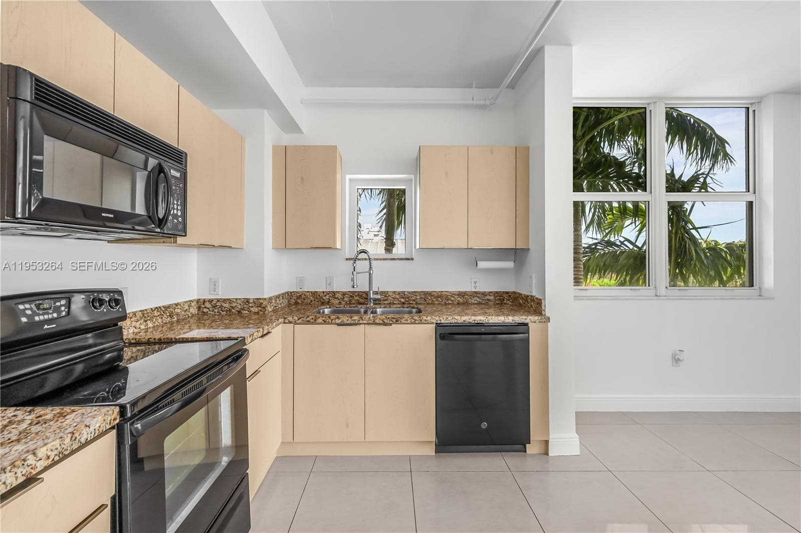 MIDTOWN LOFTS CONDO · #601 in Miami - Photo 21