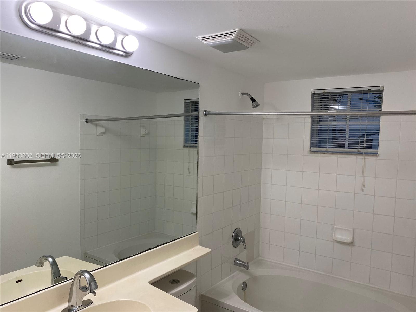 Porto Bellagio · #2119 in Sunny Isles Beach - Photo 9