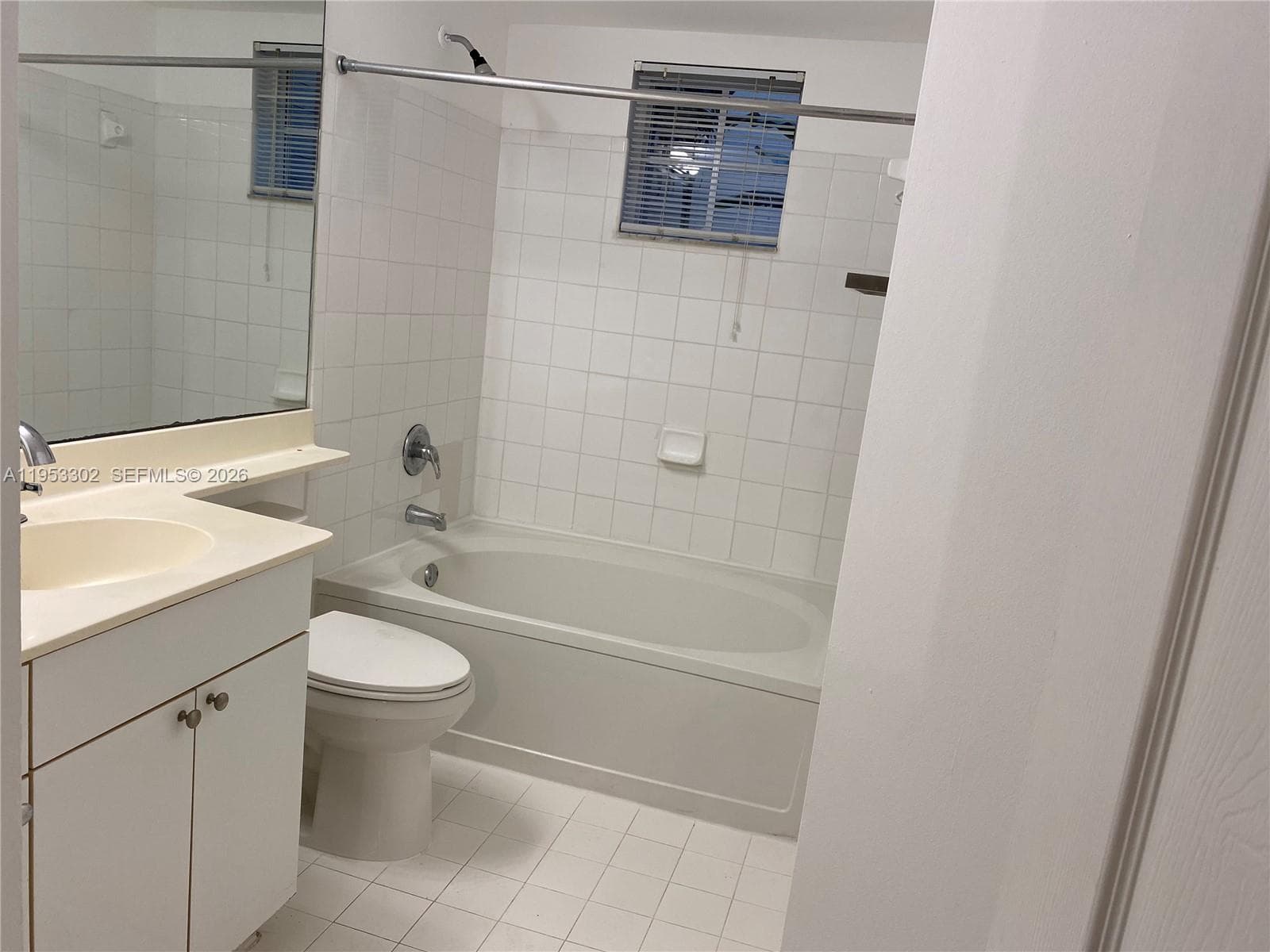 Porto Bellagio · #2119 in Sunny Isles Beach - Photo 10