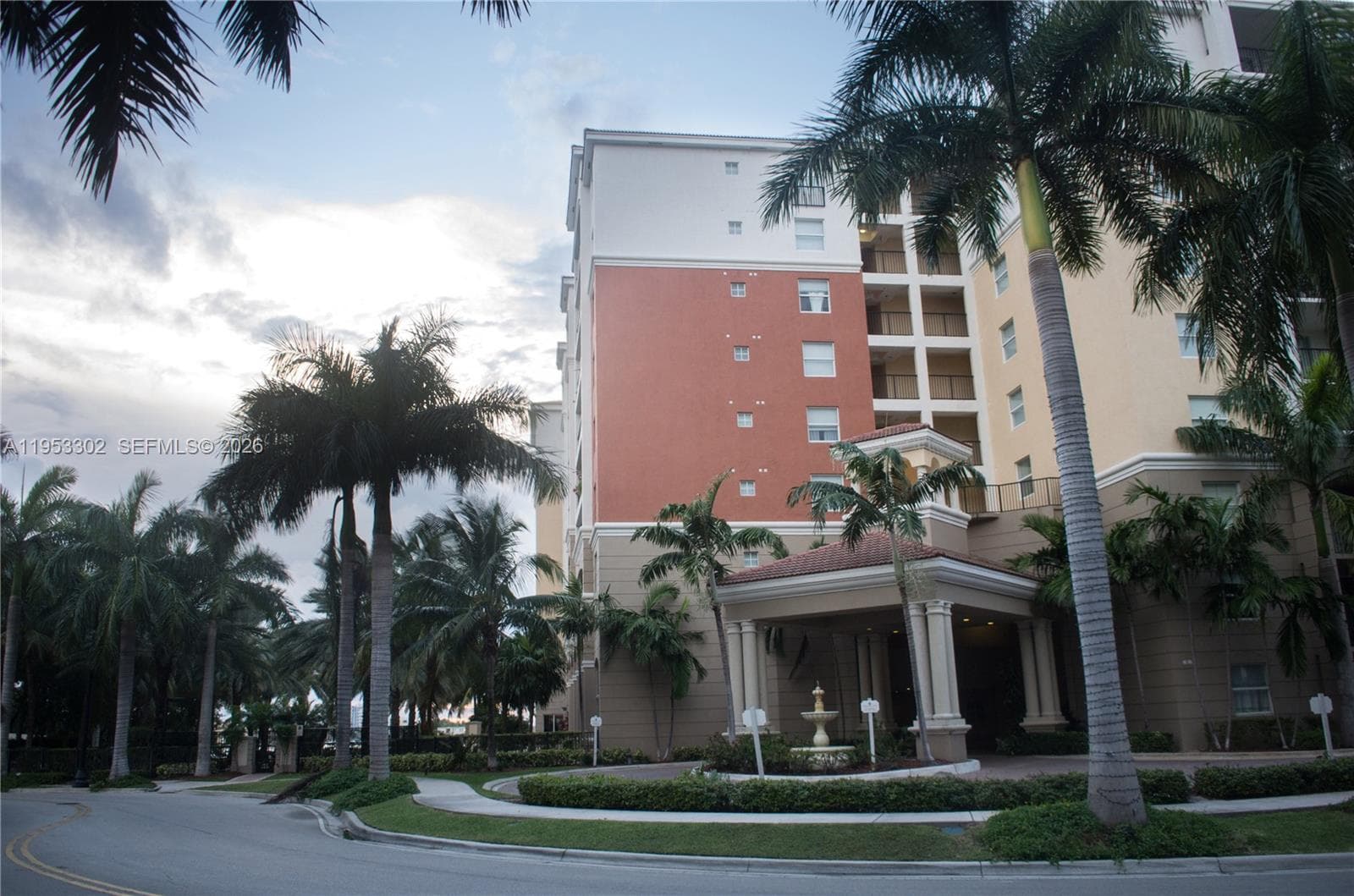 Porto Bellagio · #2119 in Sunny Isles Beach - Photo 41