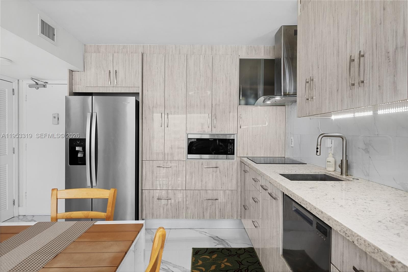 The Presidential Condo · #920 in Miami Beach - Photo 13