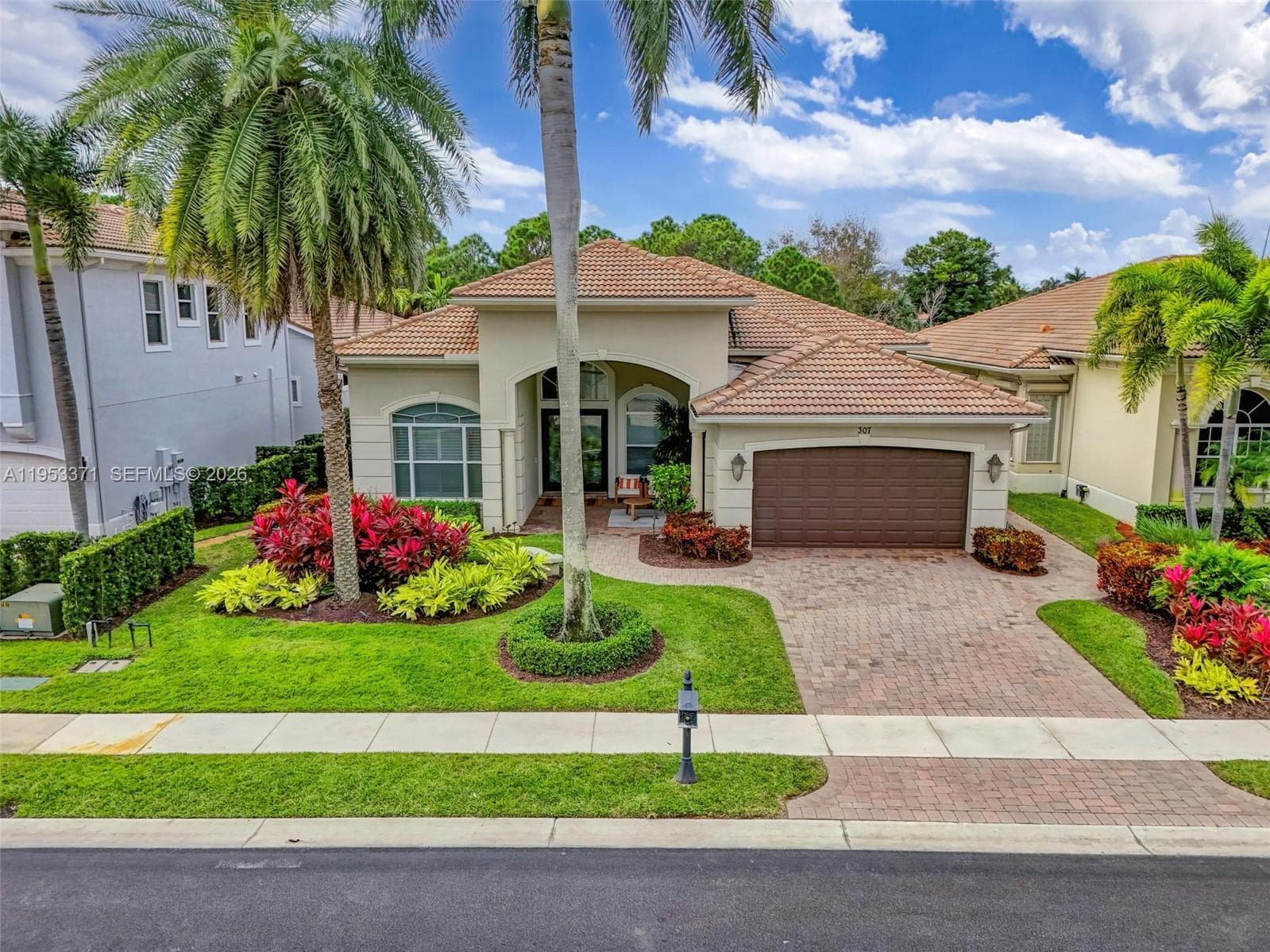 307 Charroux Dr photo 67