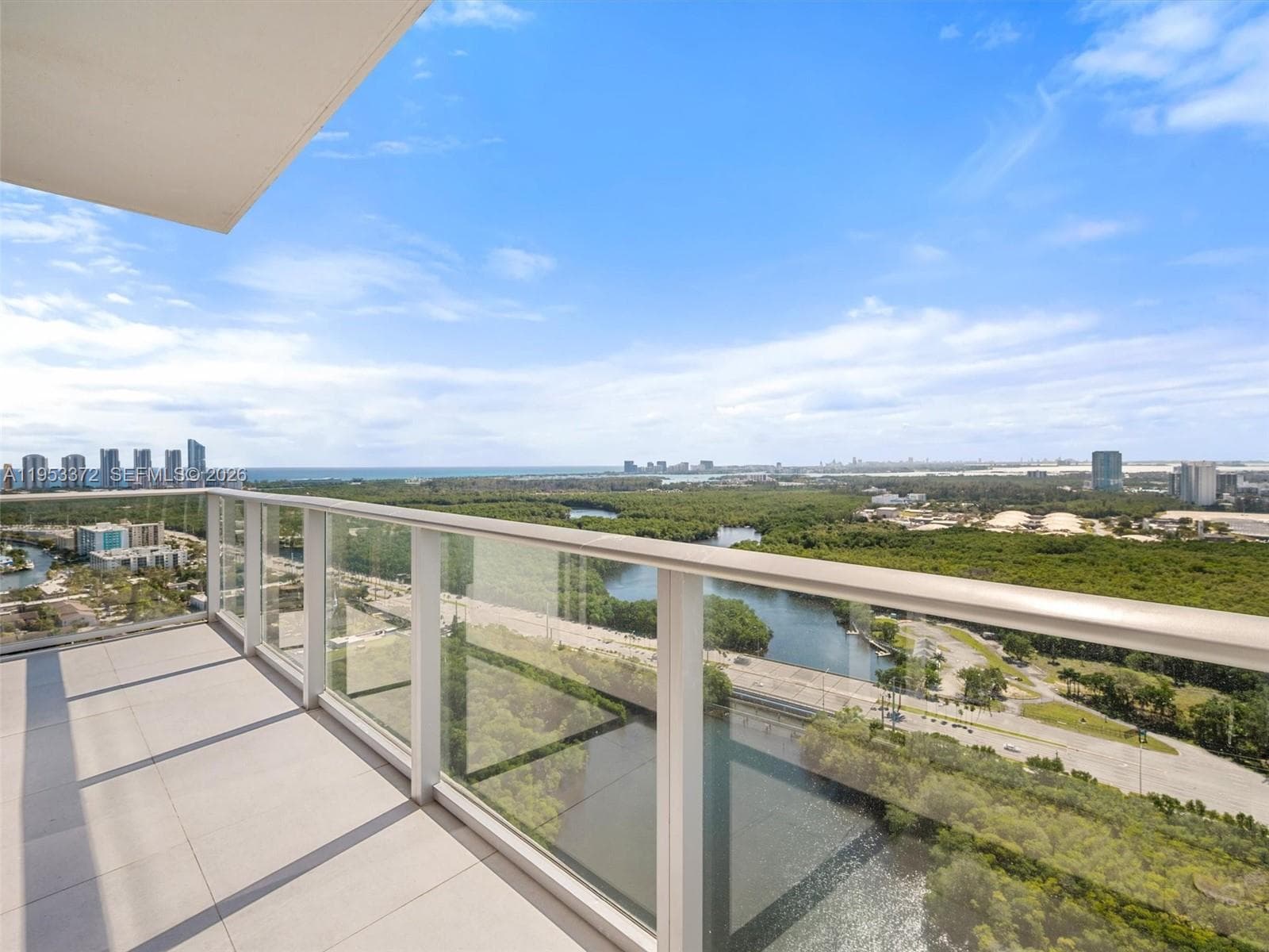 THE HARBOUR SOUTH CONDO · #PH8 in North Miami Beach - Photo 27