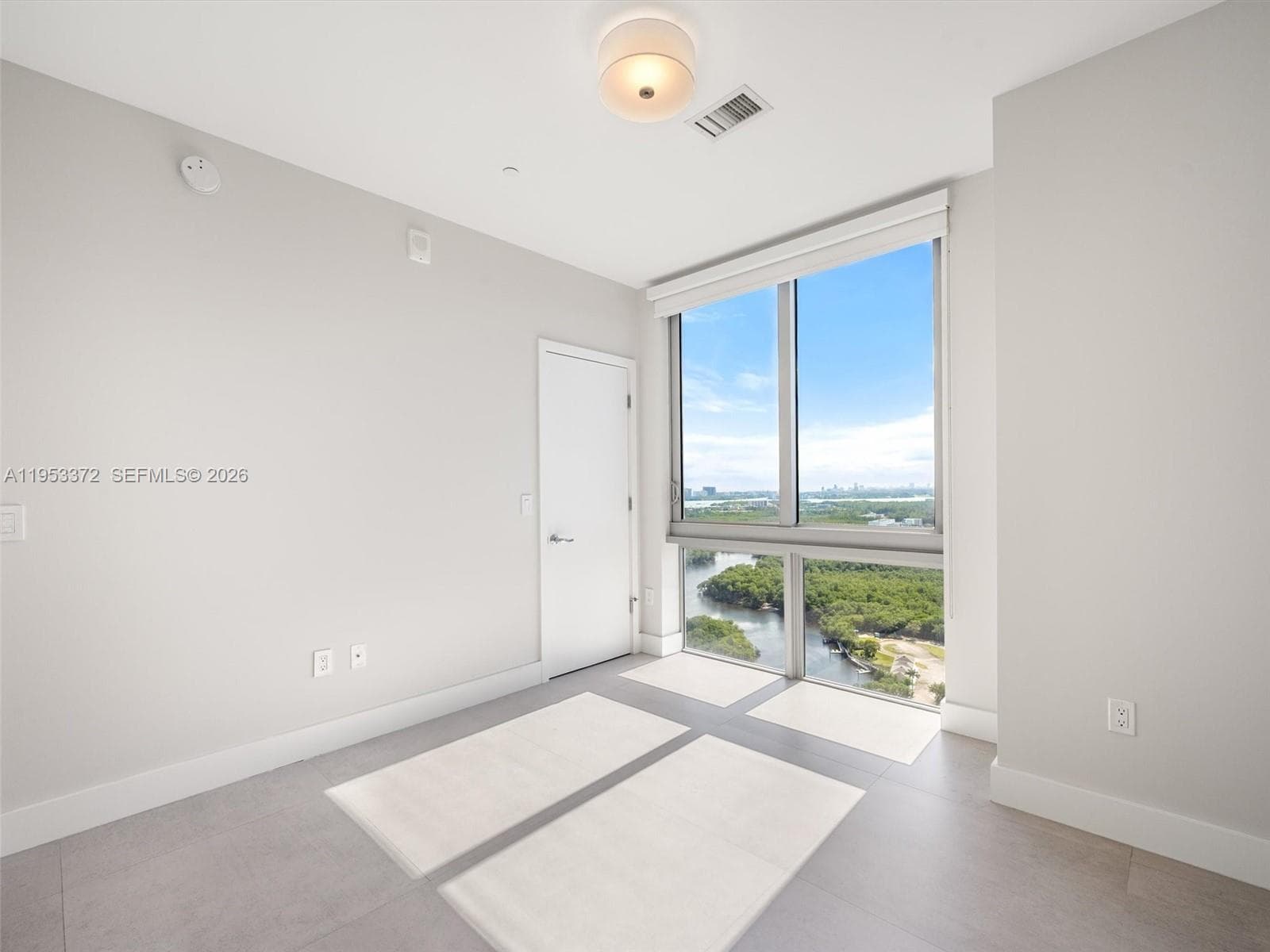 THE HARBOUR SOUTH CONDO · #PH8 in North Miami Beach - Photo 22