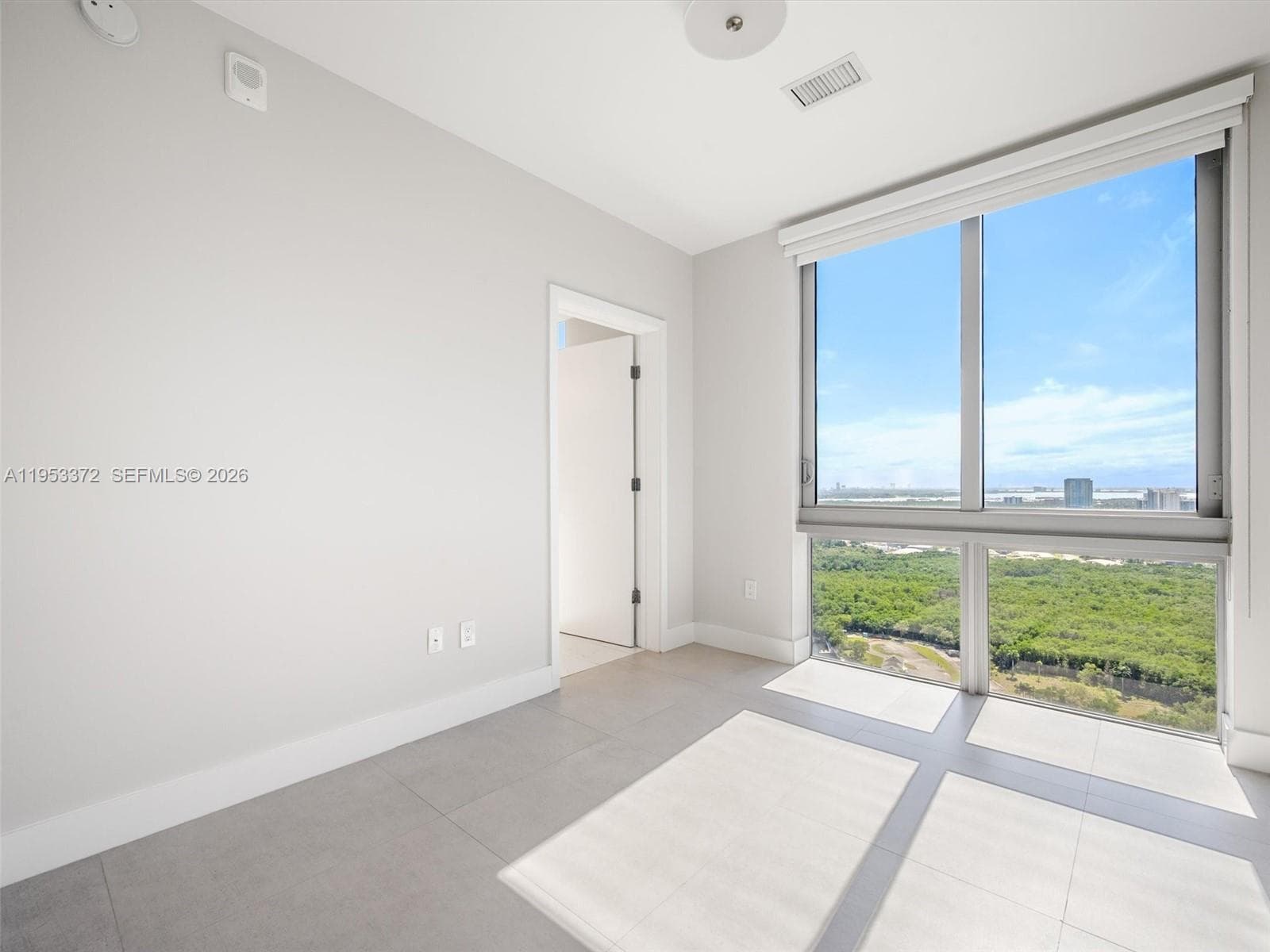 THE HARBOUR SOUTH CONDO · #PH8 in North Miami Beach - Photo 20