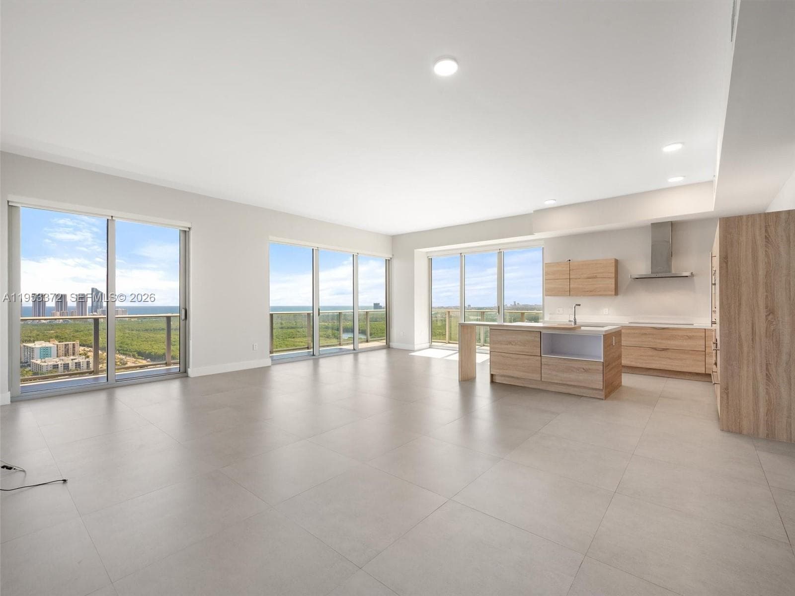 THE HARBOUR SOUTH CONDO · #PH8 in North Miami Beach - Photo 11