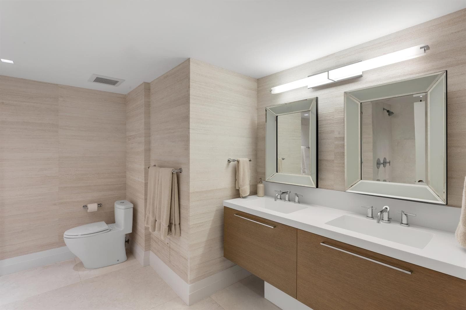 mls_PRIMARY_BATHROOM_EB