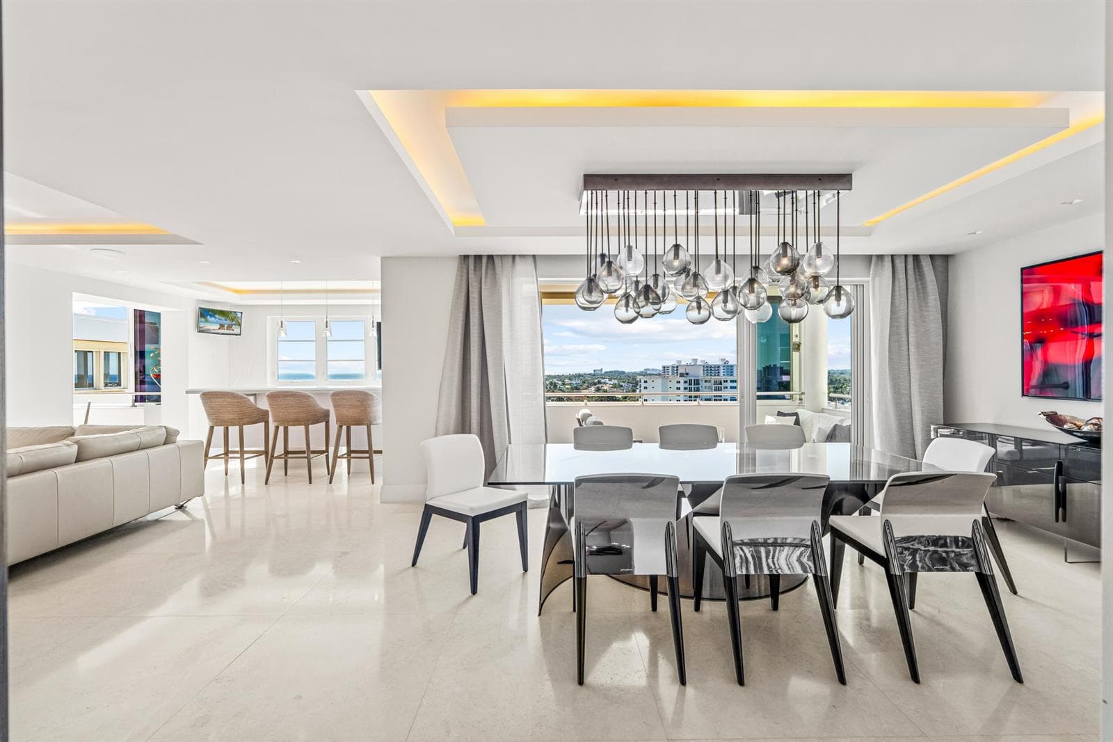 mls_DINING_STRAIGHT_TO_VIEW_DT
