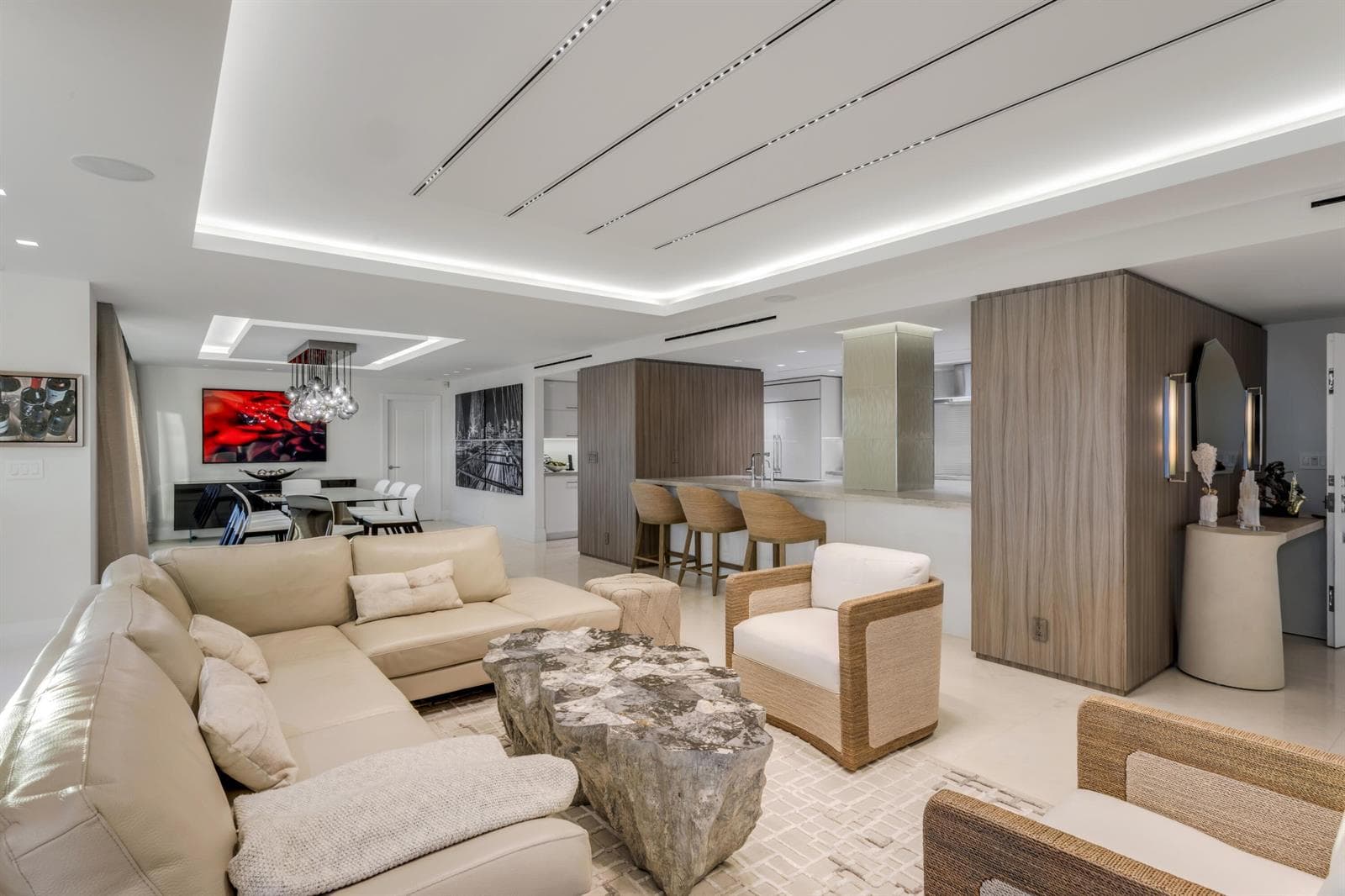 mls_LIVING_LOOKING_IN_EB