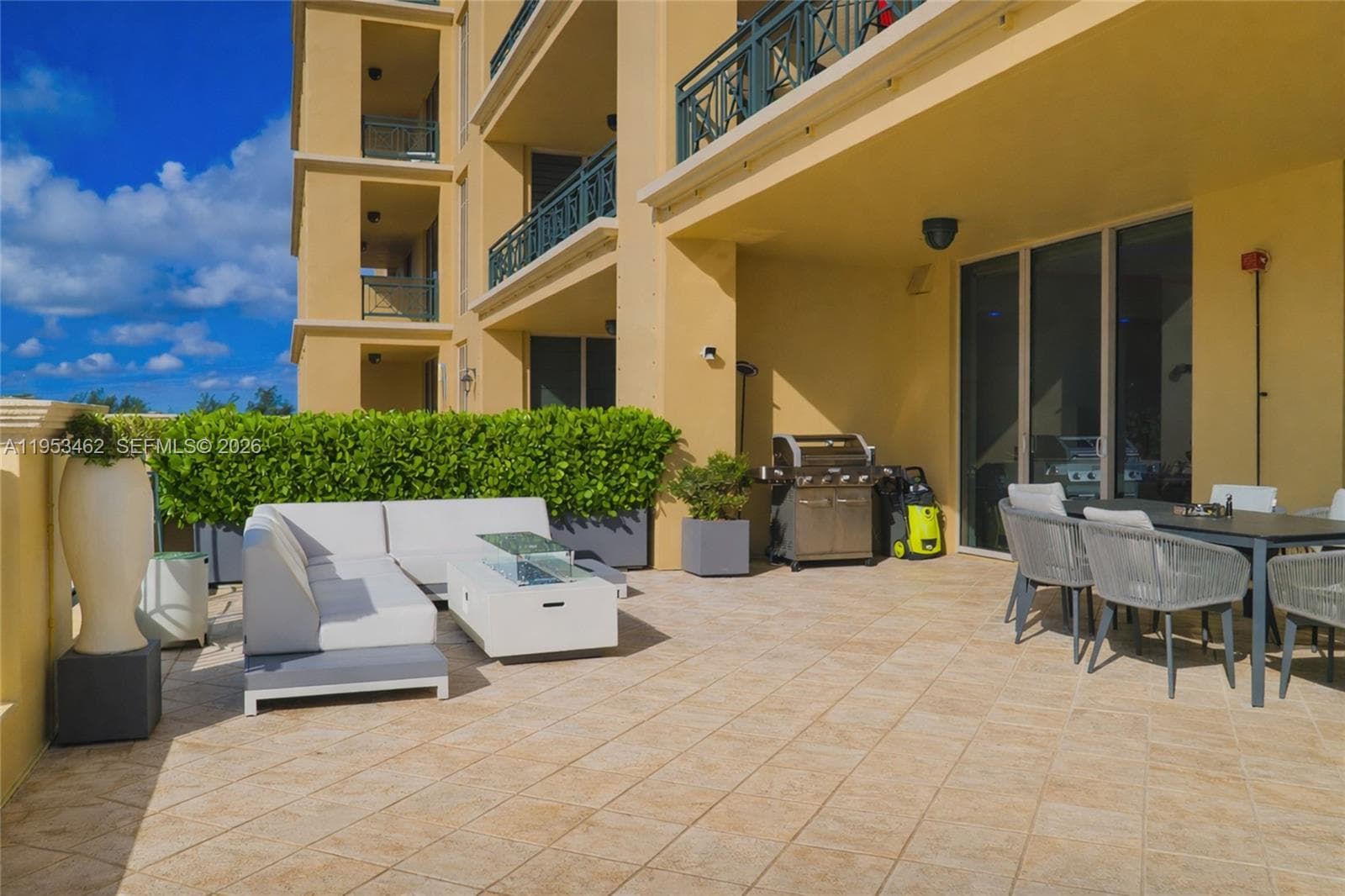 VILLAS OF POSITANO CONDO · #4C in Hollywood - Photo 45