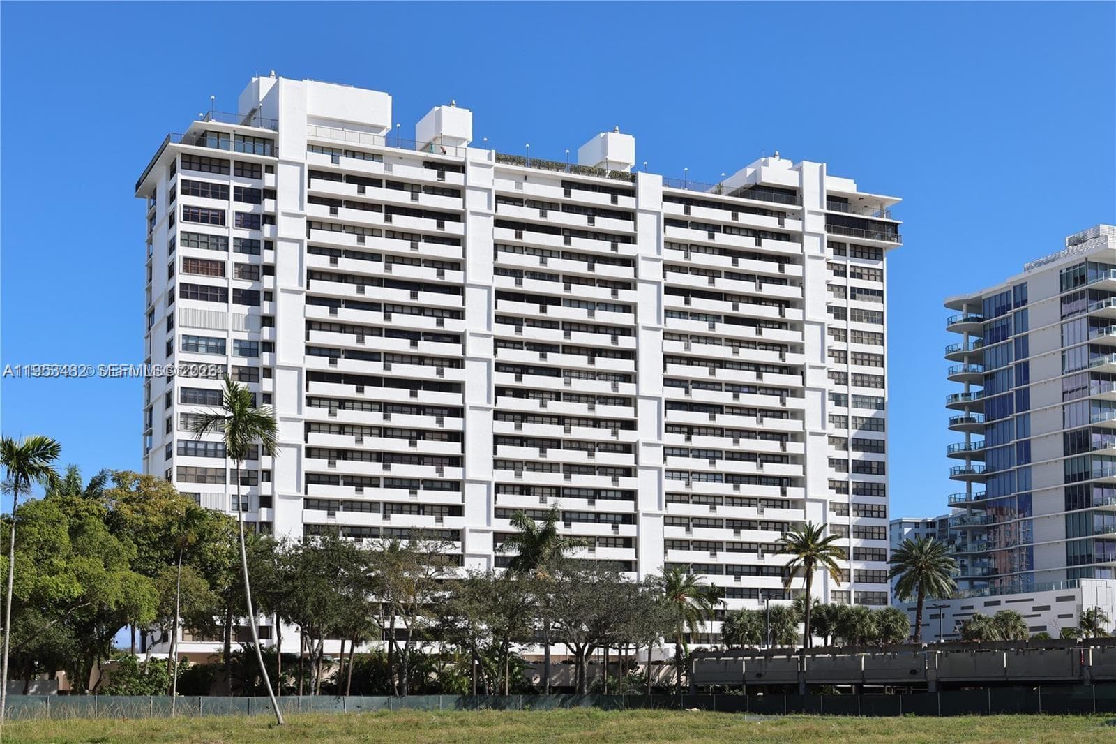 Corinthian · #7G in Fort Lauderdale - Photo 39