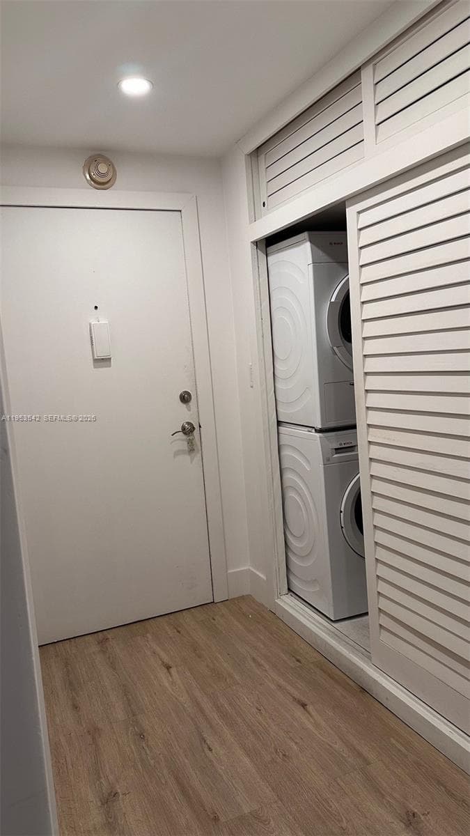 BRICKELL BAY TOWER CONDO · #217 in Miami - Photo 13