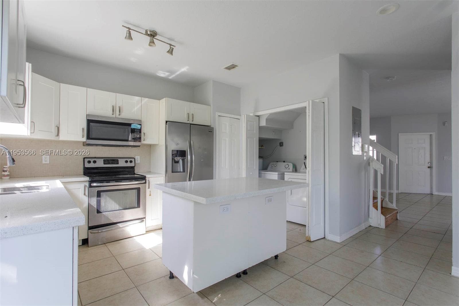 1518 SE 31 Ct photo 13