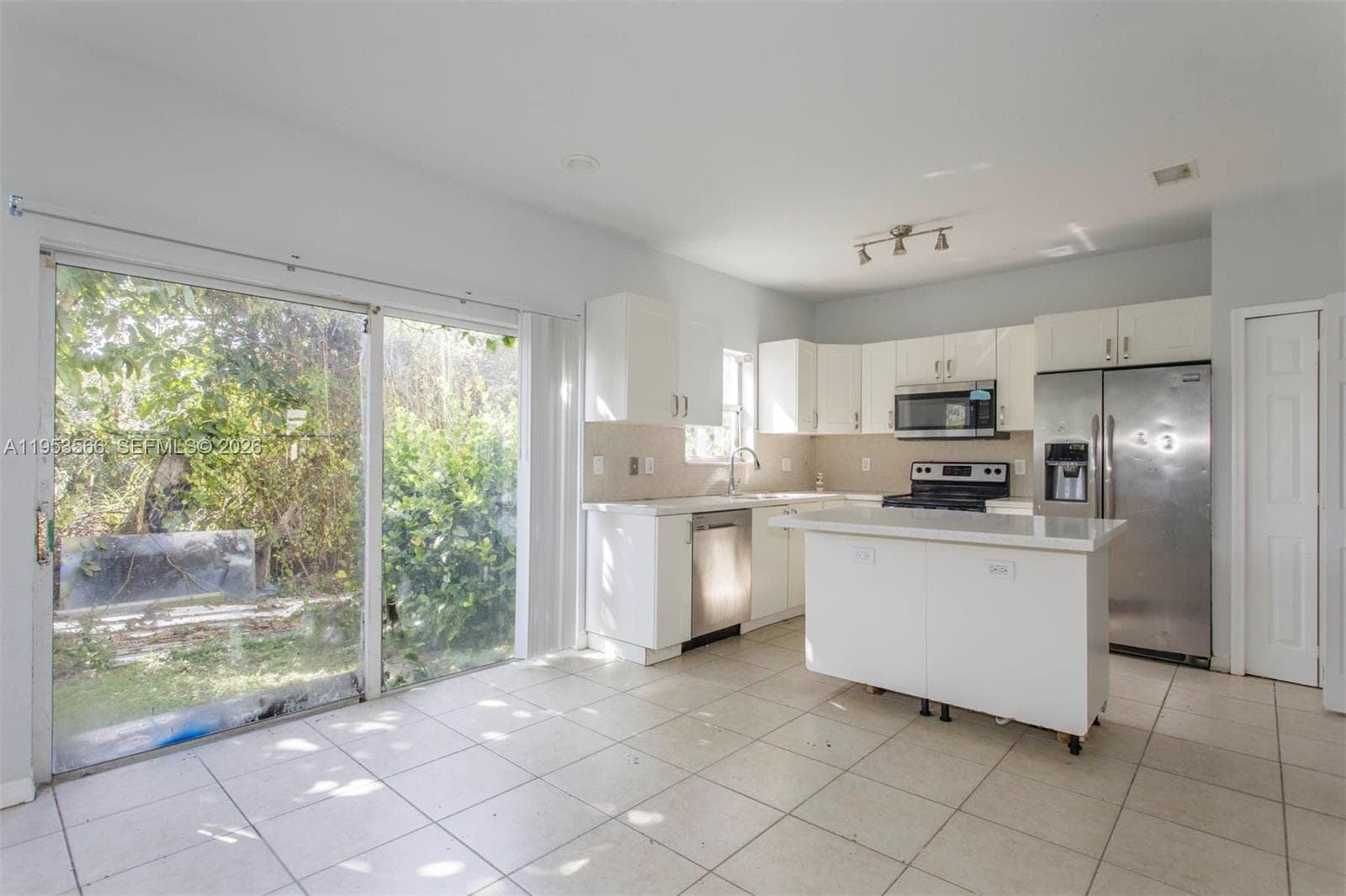 1518 SE 31 Ct photo 12