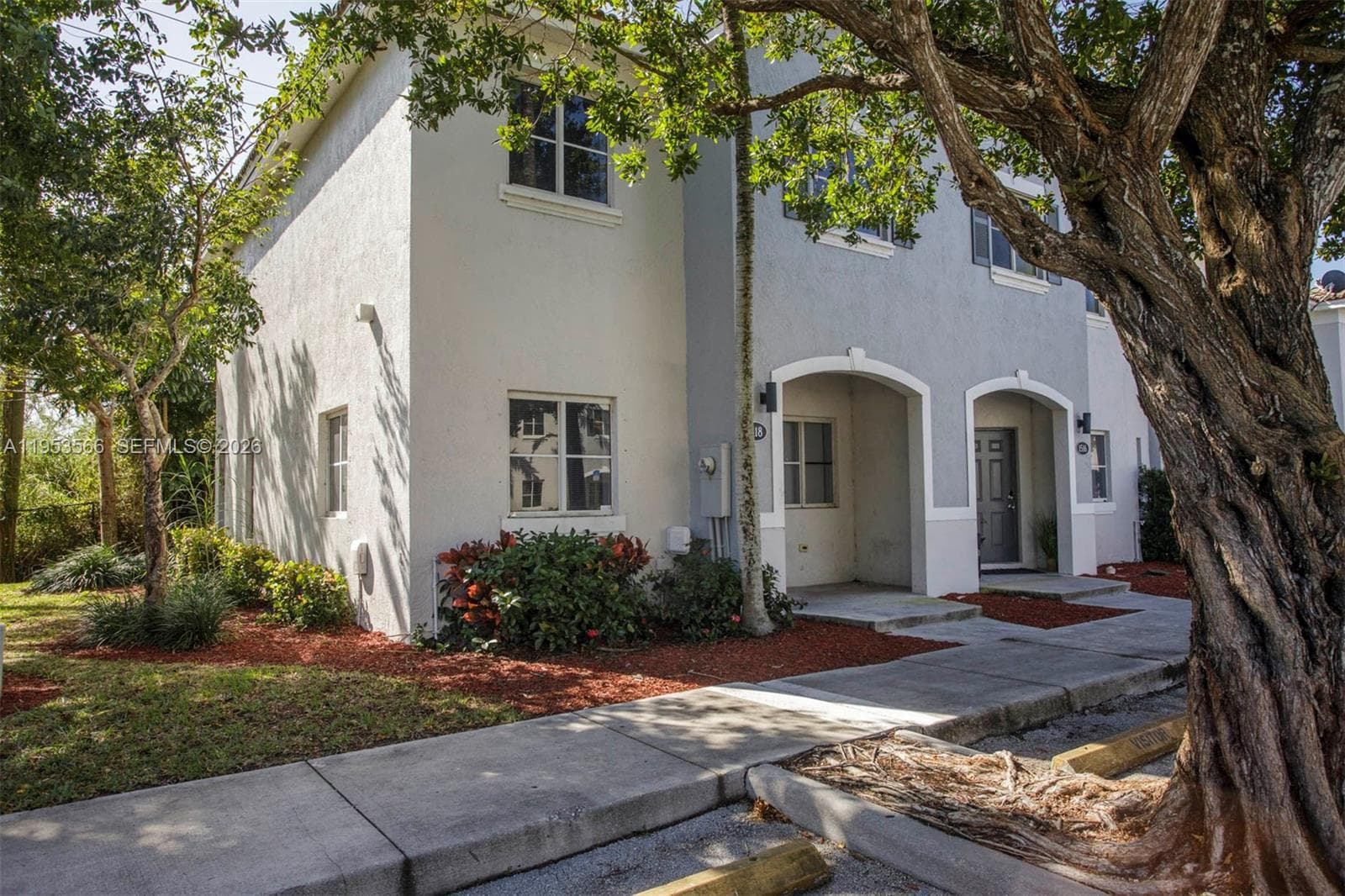 1518 SE 31 Ct photo 3