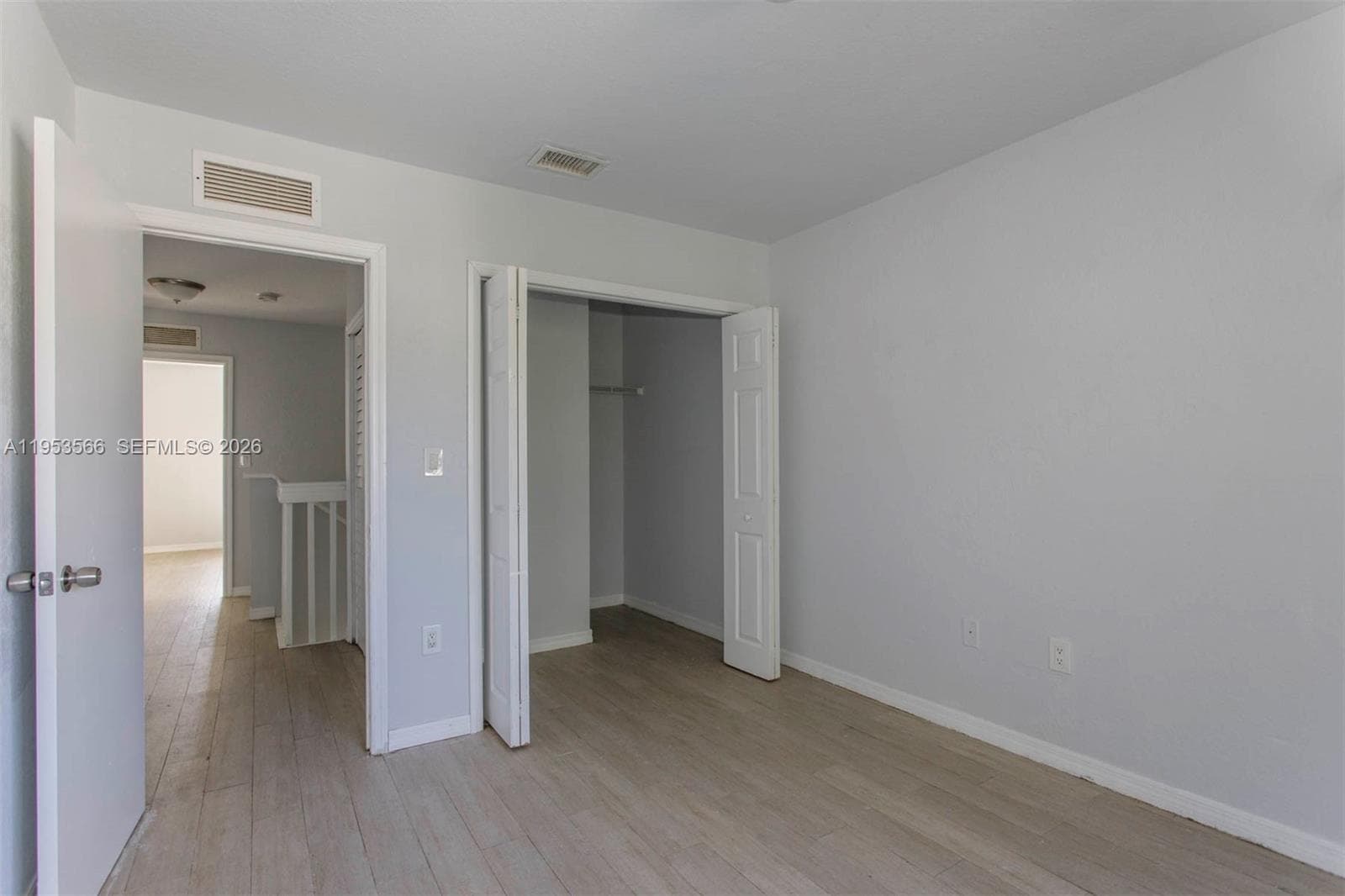 1518 SE 31 Ct photo 24