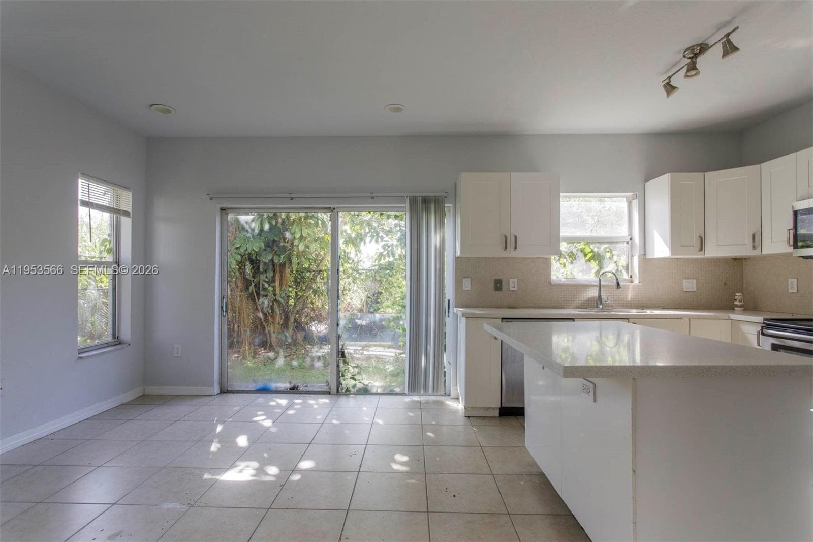 1518 SE 31 Ct photo 11