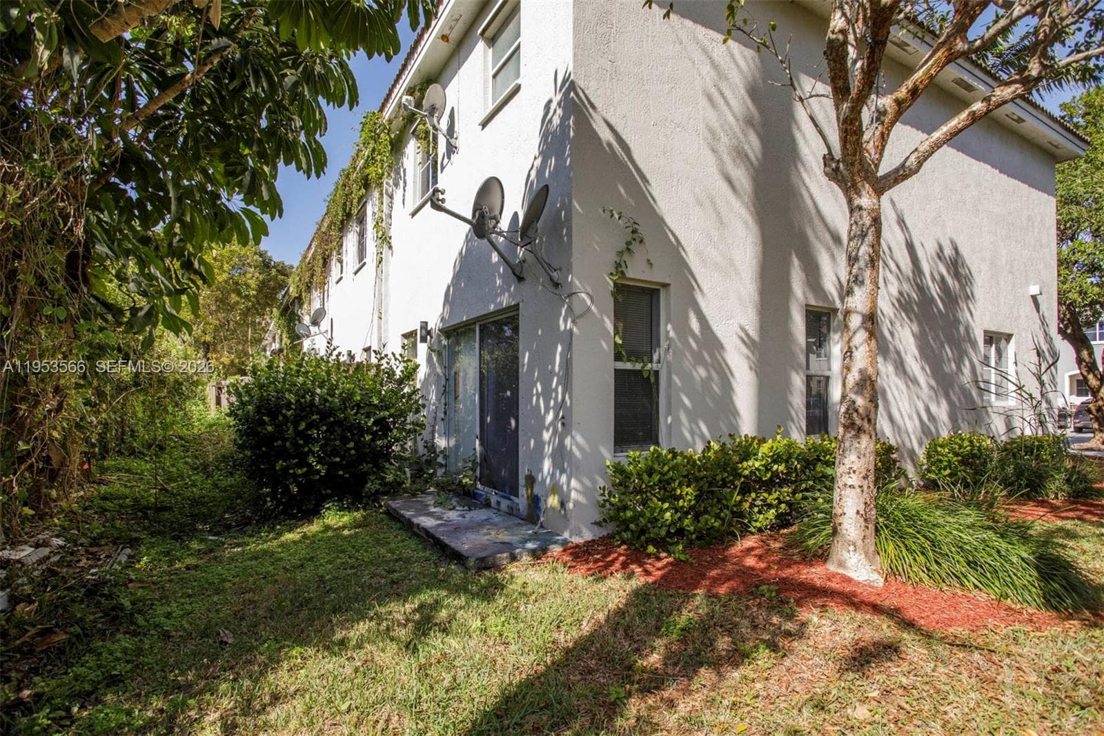 1518 SE 31 Ct photo 4