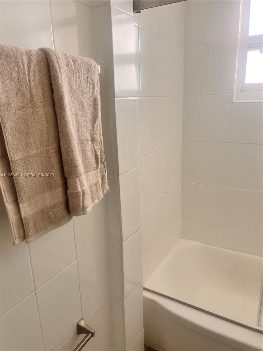 LINCOLN TOWERS CONDO · #B902 in Miami Beach - Photo 13