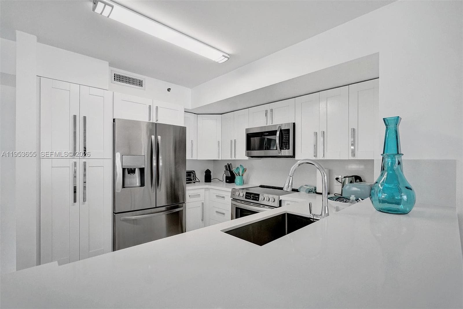 THE YACHT CLUB AT AVENTUR · #7508 in Aventura - Photo 32