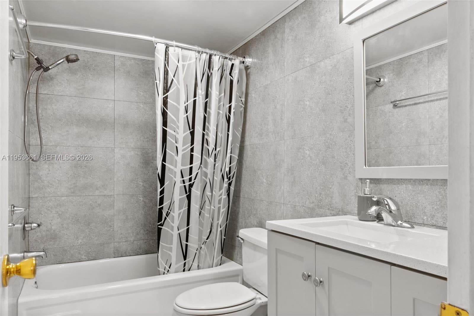 PLAZA TOWERS SOUTH · #410 in Hallandale Beach - Photo 13