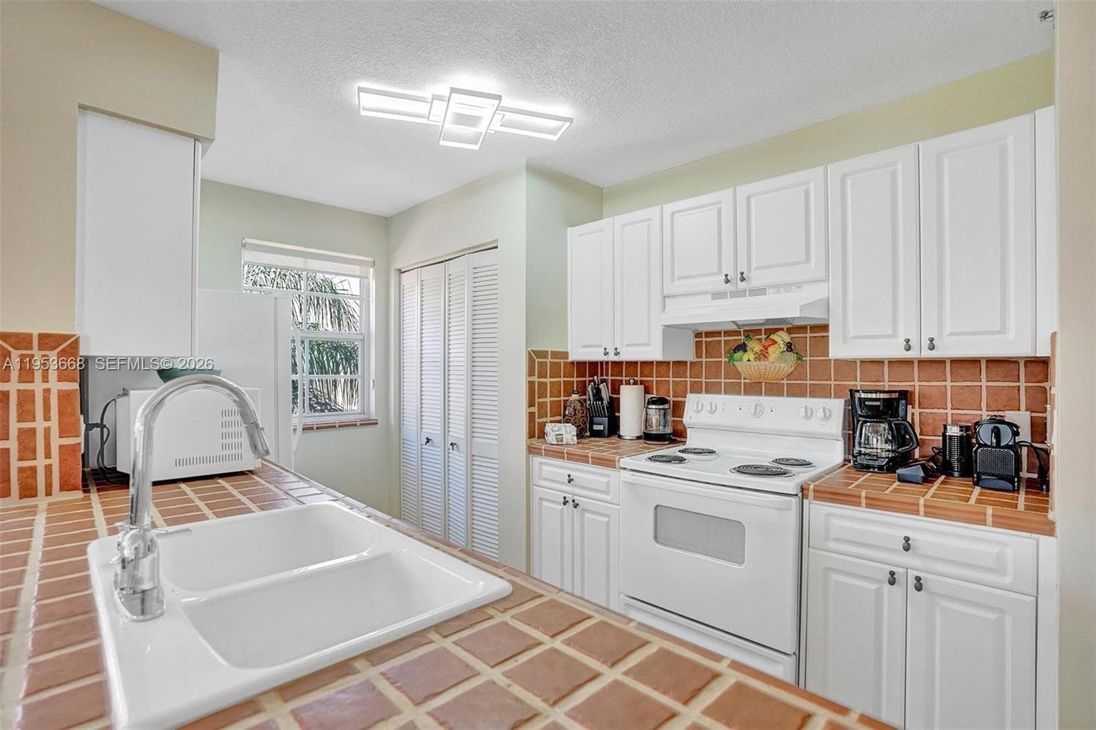 THE YACHT CLUB AT AVENTUR · #3607 in Aventura - Photo 6