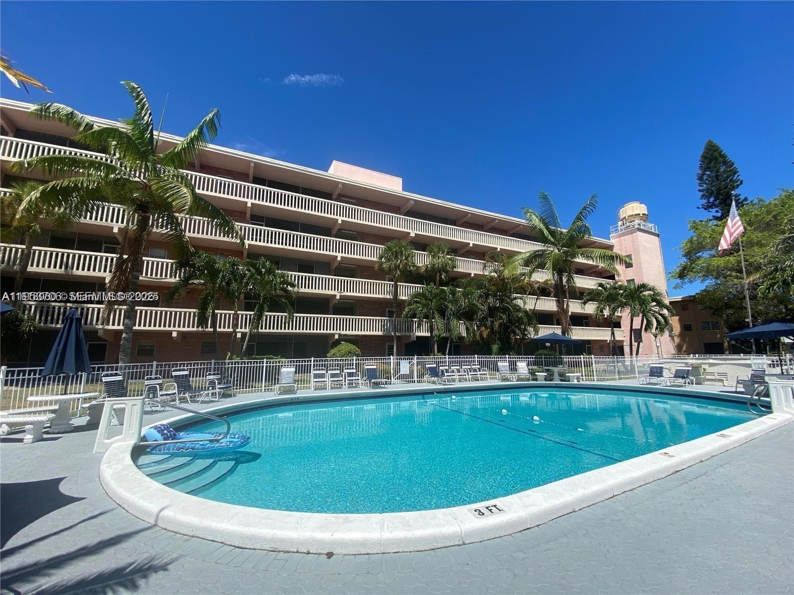 El Dorado Plaza · #14E in Hallandale Beach - Photo 1