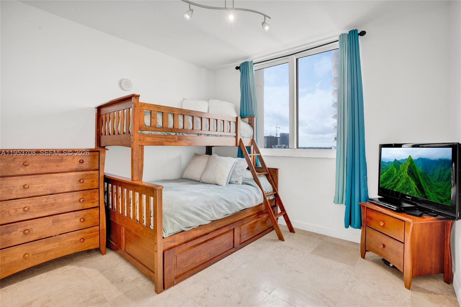 DUO CONDOMINIUM EAST · #1208E in Hallandale Beach - Photo 22