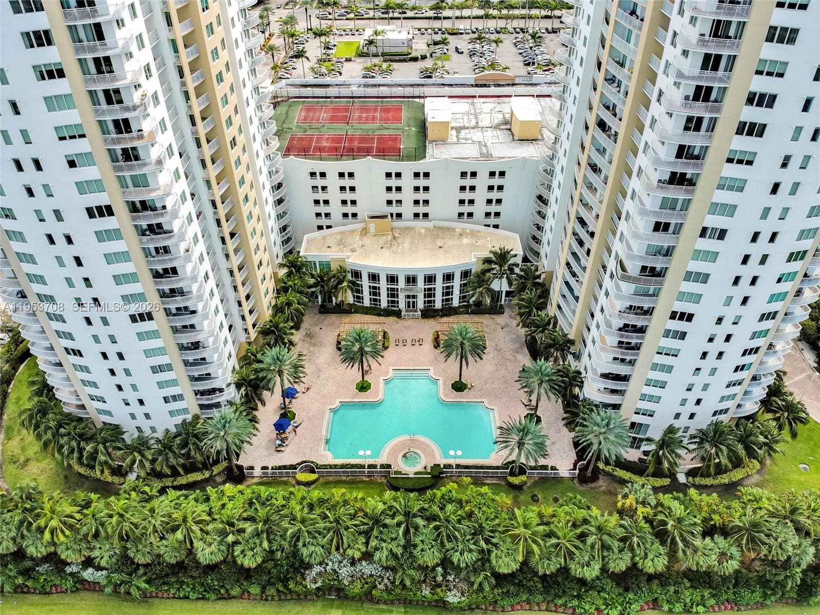 DUO CONDOMINIUM EAST · #1208E in Hallandale Beach - Photo 3
