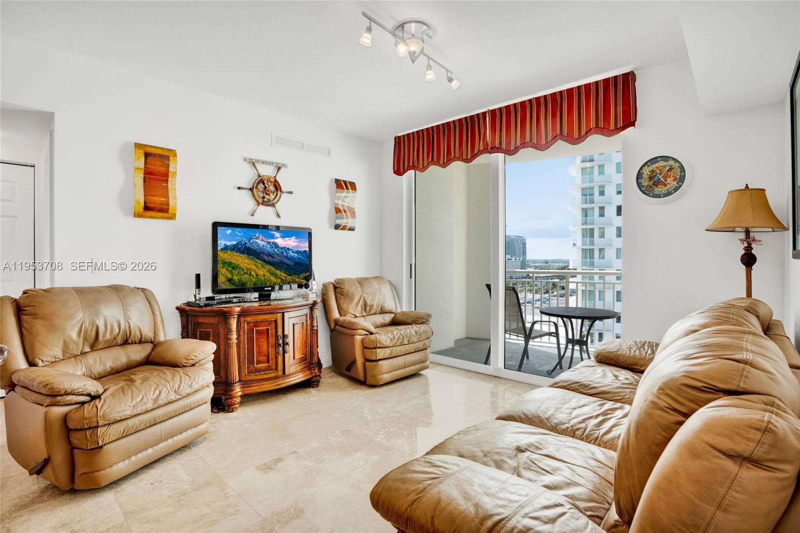 DUO CONDOMINIUM EAST · #1208E in Hallandale Beach - Photo 8
