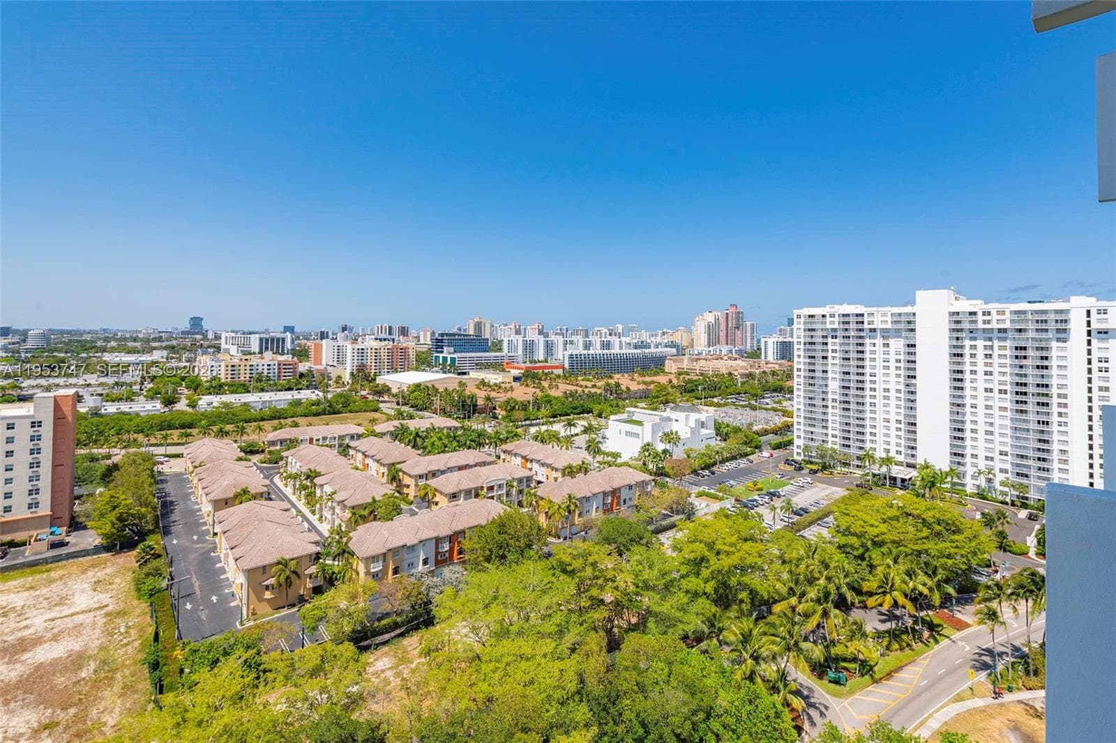 COMMODORE PLAZA CONDO · #1911 in Aventura - Photo 29