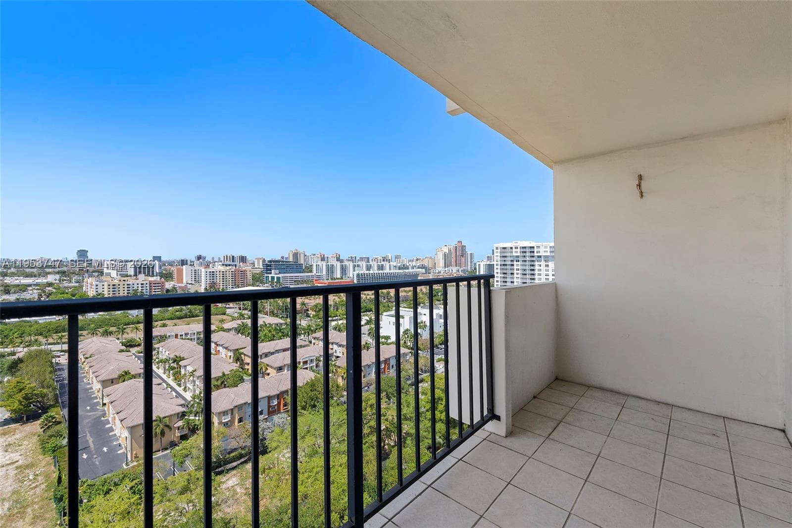 COMMODORE PLAZA CONDO · #1911 in Aventura - Photo 25