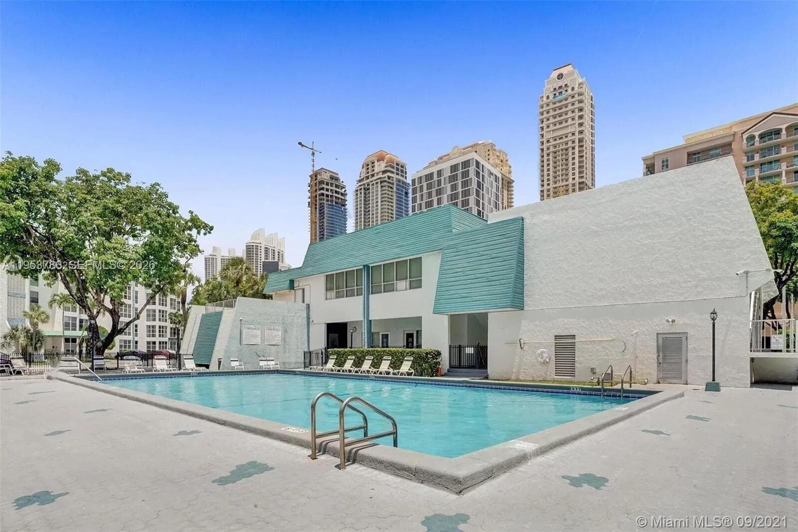 Avila North Condo III · #416 in Sunny Isles Beach - Photo 2