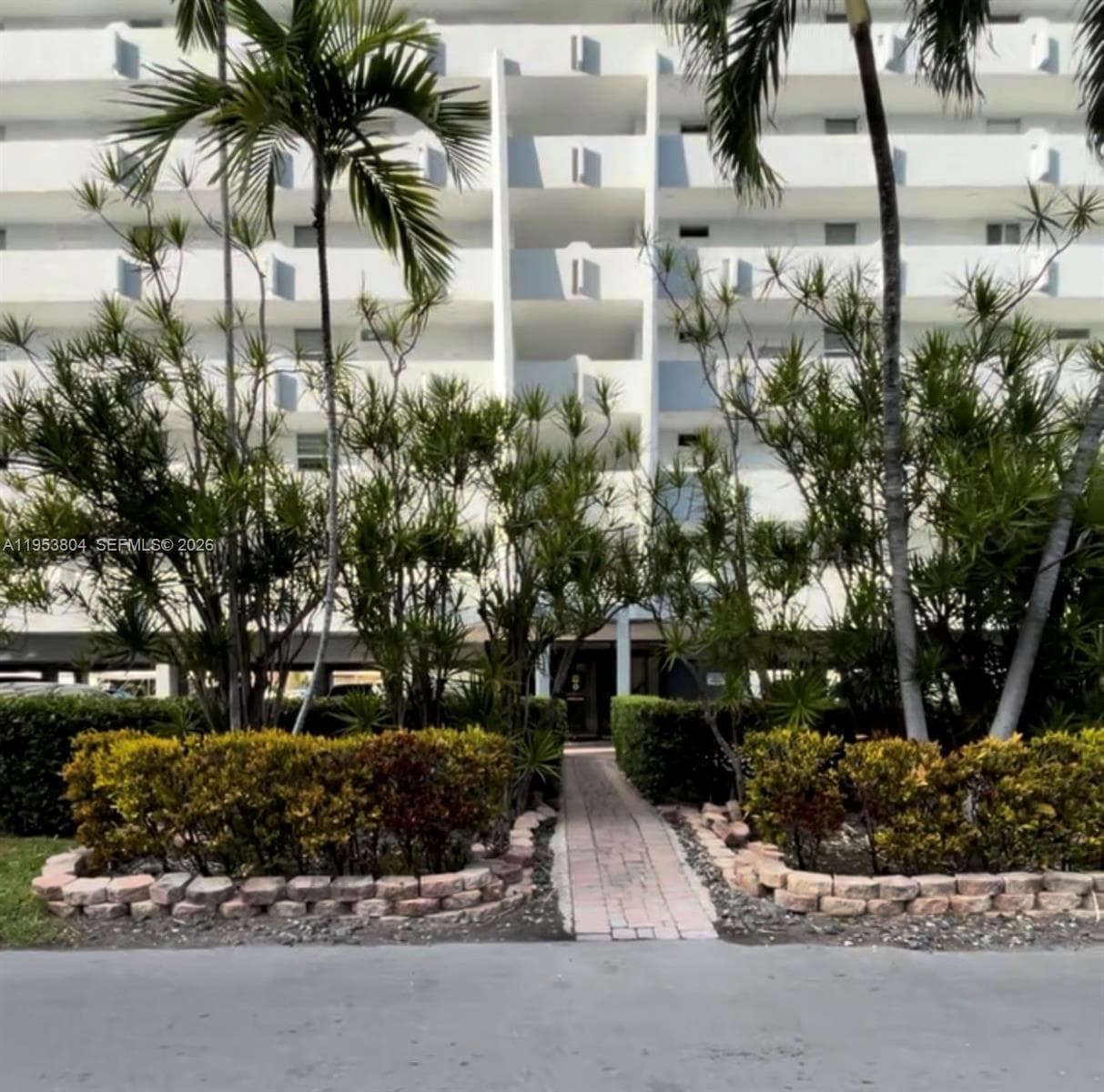 CORAL ISLE EAST · #602 in North Miami Beach - Photo 14