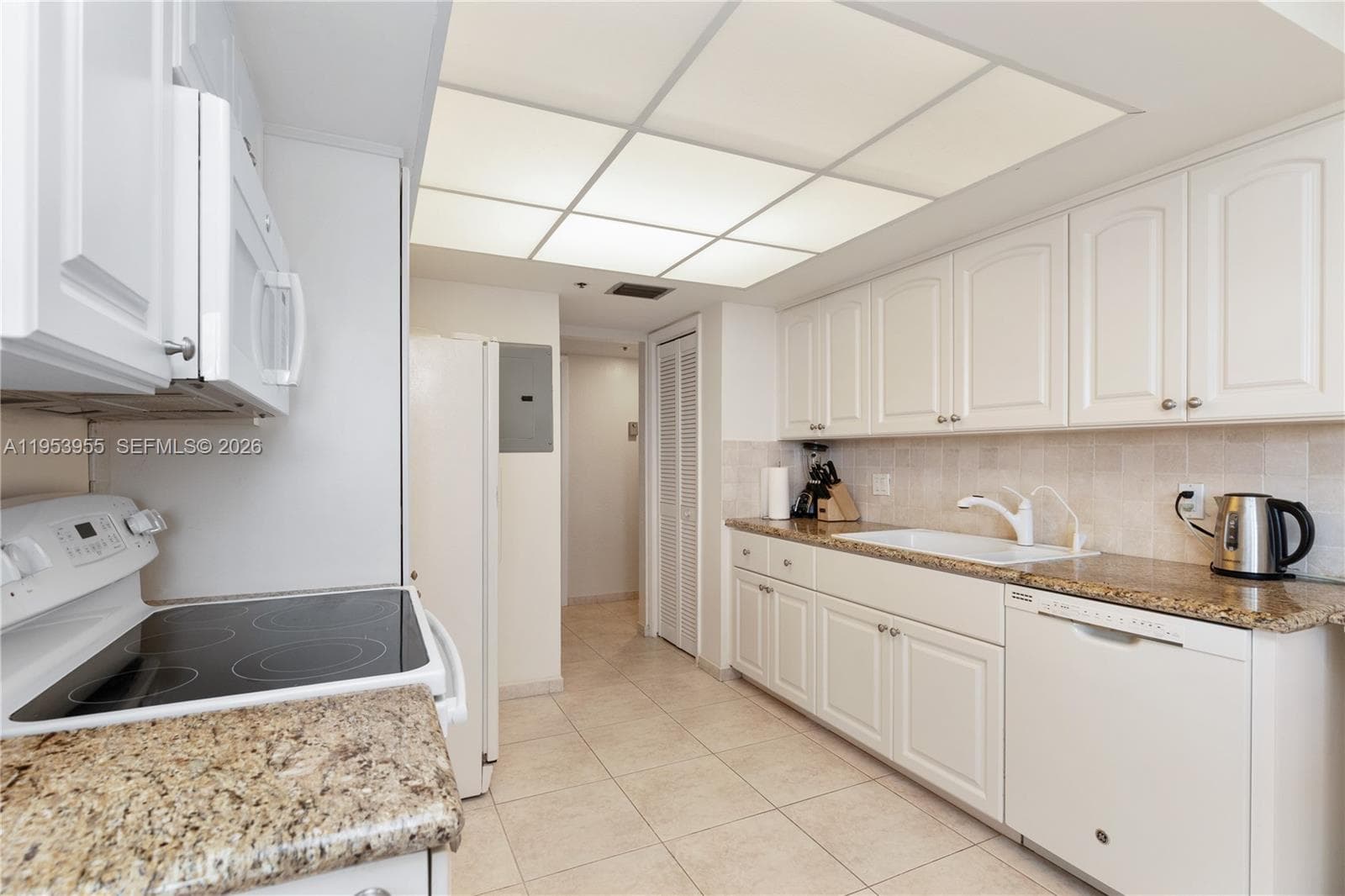 ANCHOR BAY CLUB · #417 in Hallandale Beach - Photo 22