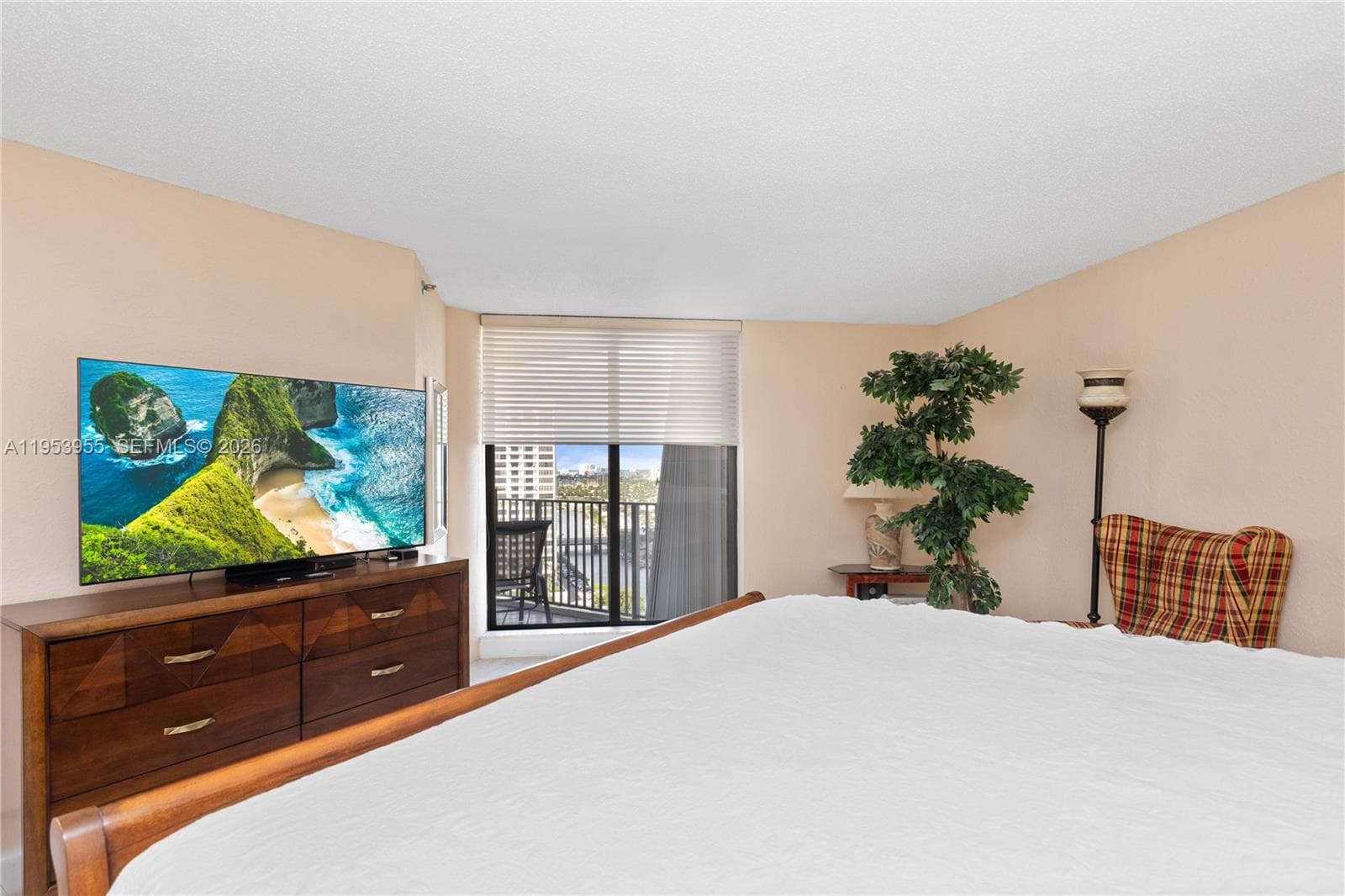 ANCHOR BAY CLUB · #417 in Hallandale Beach - Photo 9